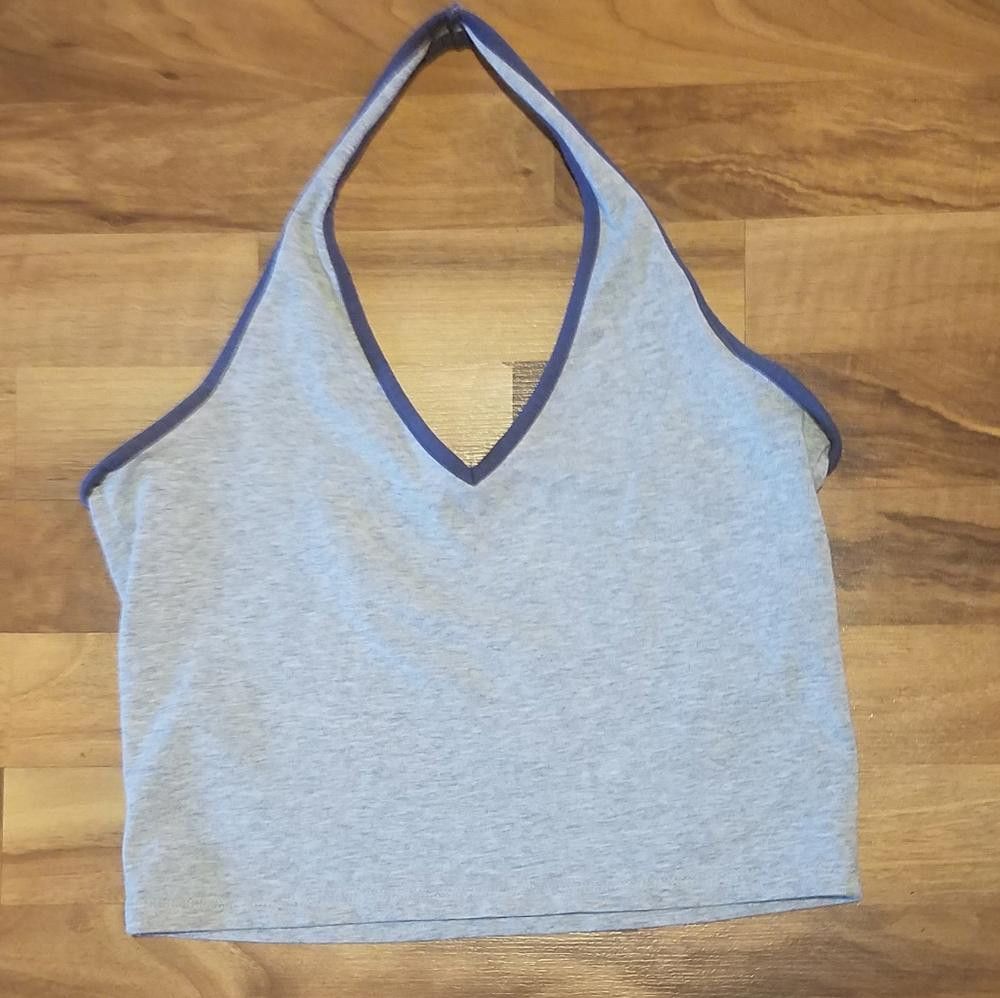 Designer Brandy Melville Halter Top Size XS / US 0-2 / IT 36-38 - 1 Thumbnail