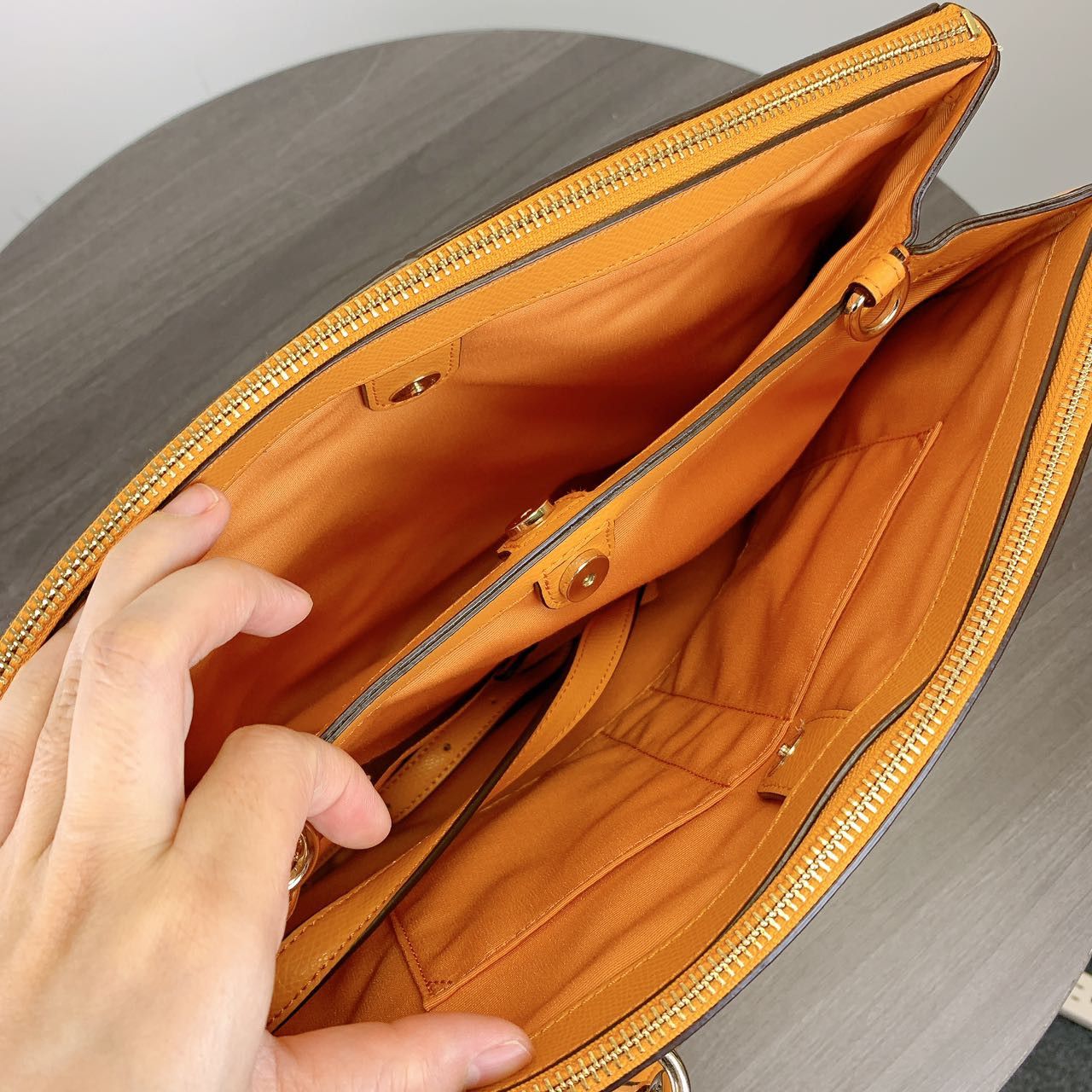 Coach COACH F36606 CHRISTIE CARRYALL IN LEATHER Orange Peel Size ONE SIZE - 7 Thumbnail