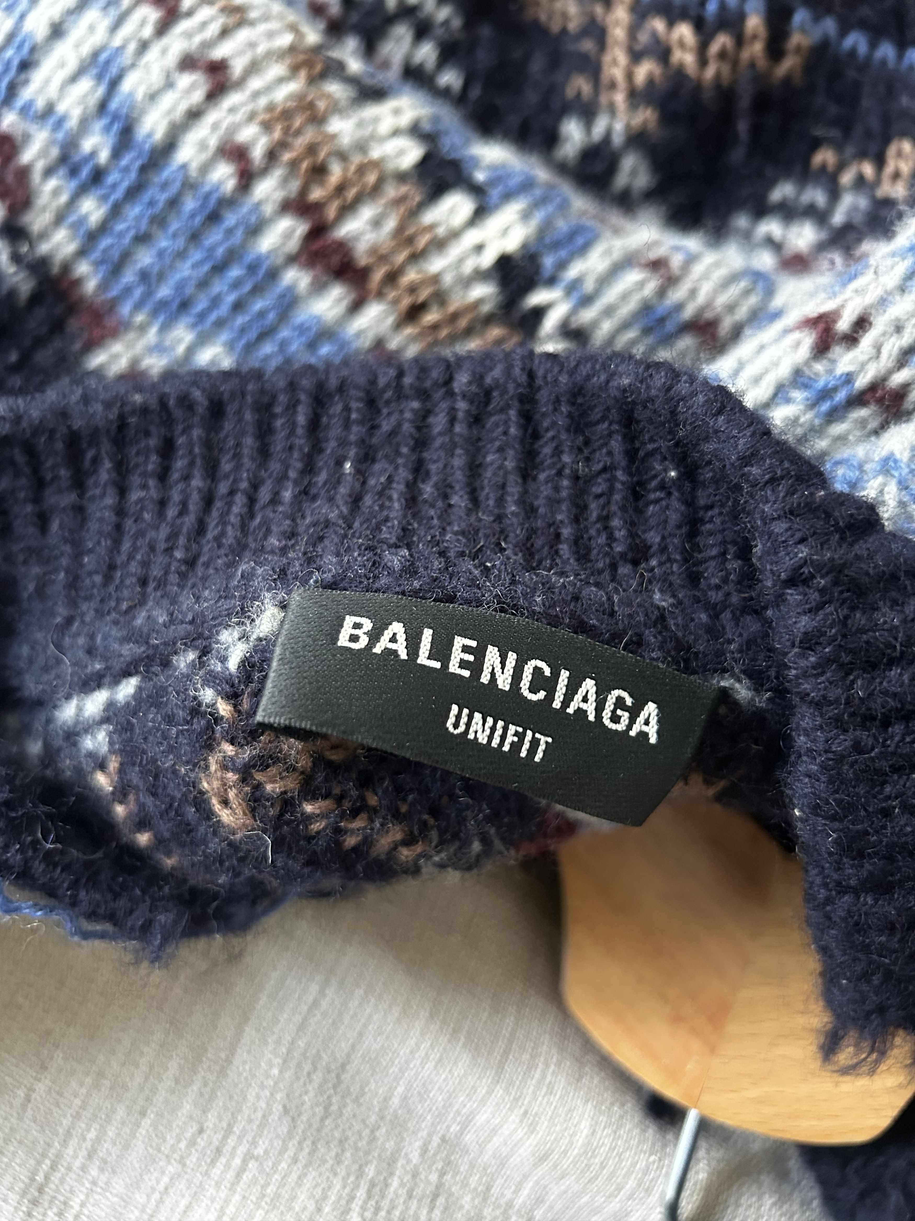 Balenciaga Balenciaga ripped Christmas jumper Size US XXL / EU 58 / 5 - 3 Thumbnail