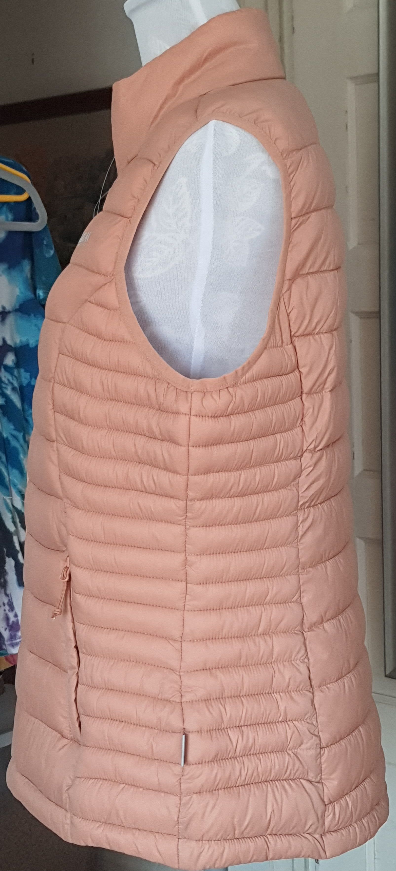 Other Magellan Outdoors Women's Medium Peach Pink Puffer Vest NWT Size M / US 6-8 / IT 42-44 - 3 Thumbnail
