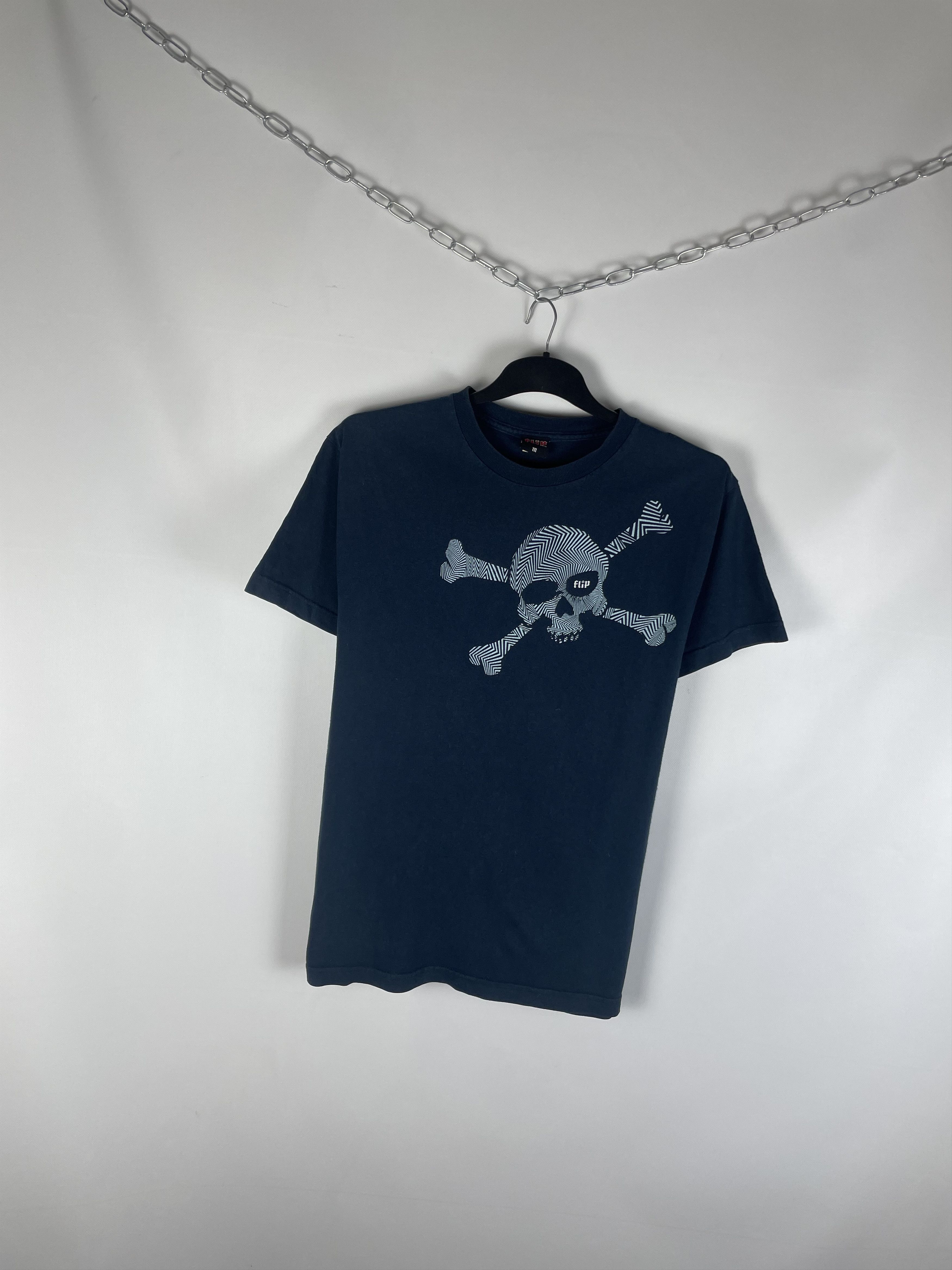 Flip Skateboards VINTAGE 90’s FLIP SKATEBOARDS TRASHED TEE Y2K HOOK-UPS Size US M / EU 48-50 / 2 - 2 Thumbnail