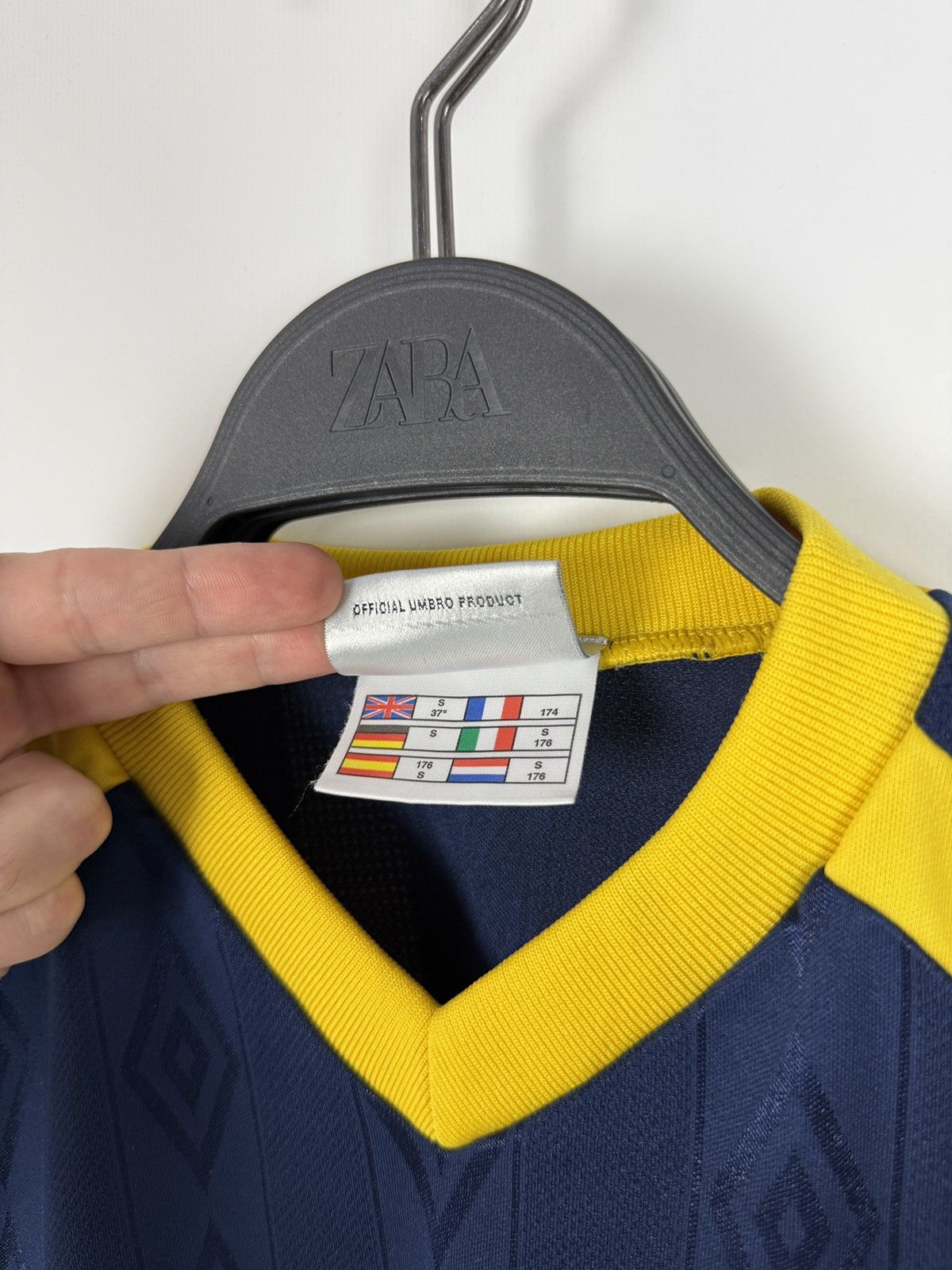 Umbro 1990s Vintage Umbro Big Logo Monogram Two Tone Jersey S Size US S / EU 44-46 / 1 - 3 Thumbnail