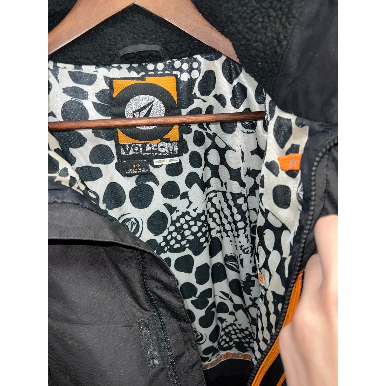 Vintage Volcom Thermonite Jacket Ski Snowboard Black Full Zip Puffer Size US S / EU 44-46 / 1 - 7 Thumbnail