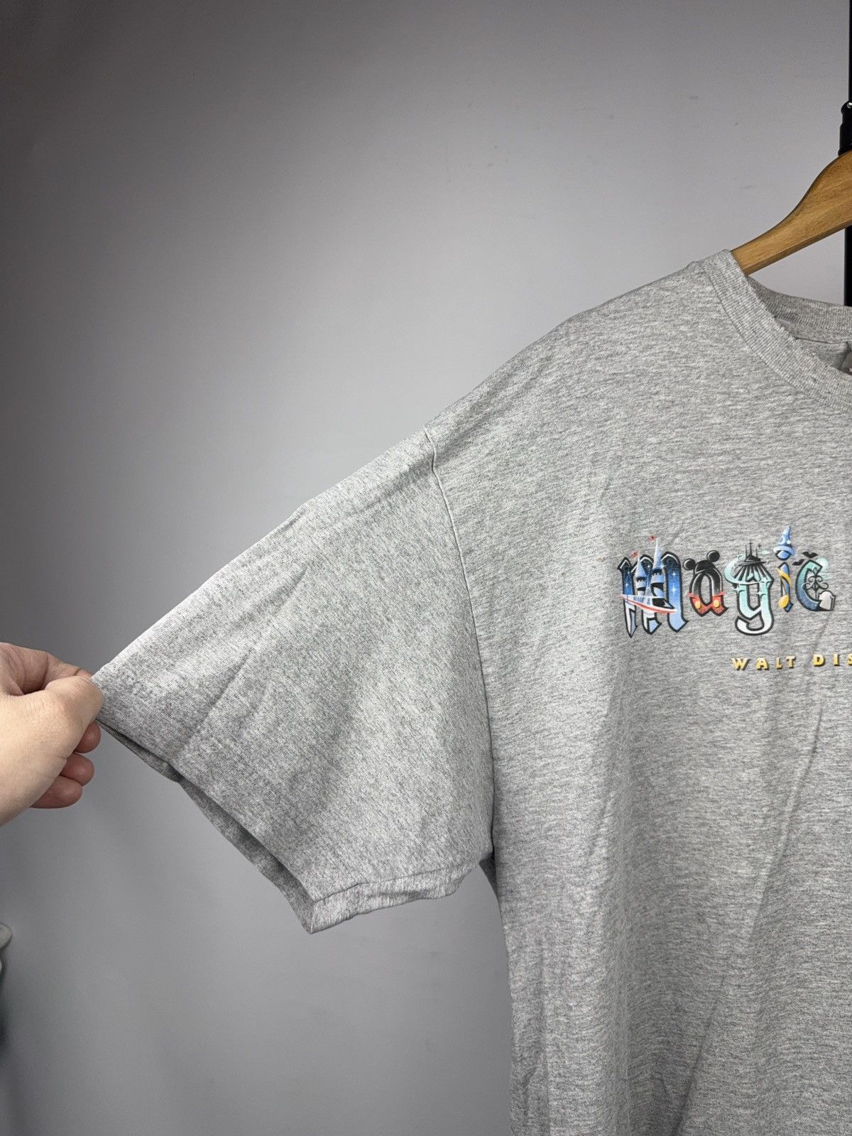Disney Vintage 90s Retro Walt Disney World Magic Kingdom T-Shirt Size US XL / EU 56 / 4 - 9 Thumbnail