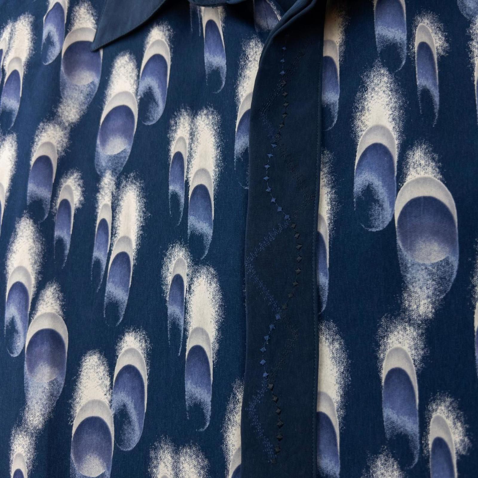 Armani Vintage Armani Pattern Long Sleeve Button Up Shirt Size L Size US L / EU 52-54 / 3 - 4 Thumbnail