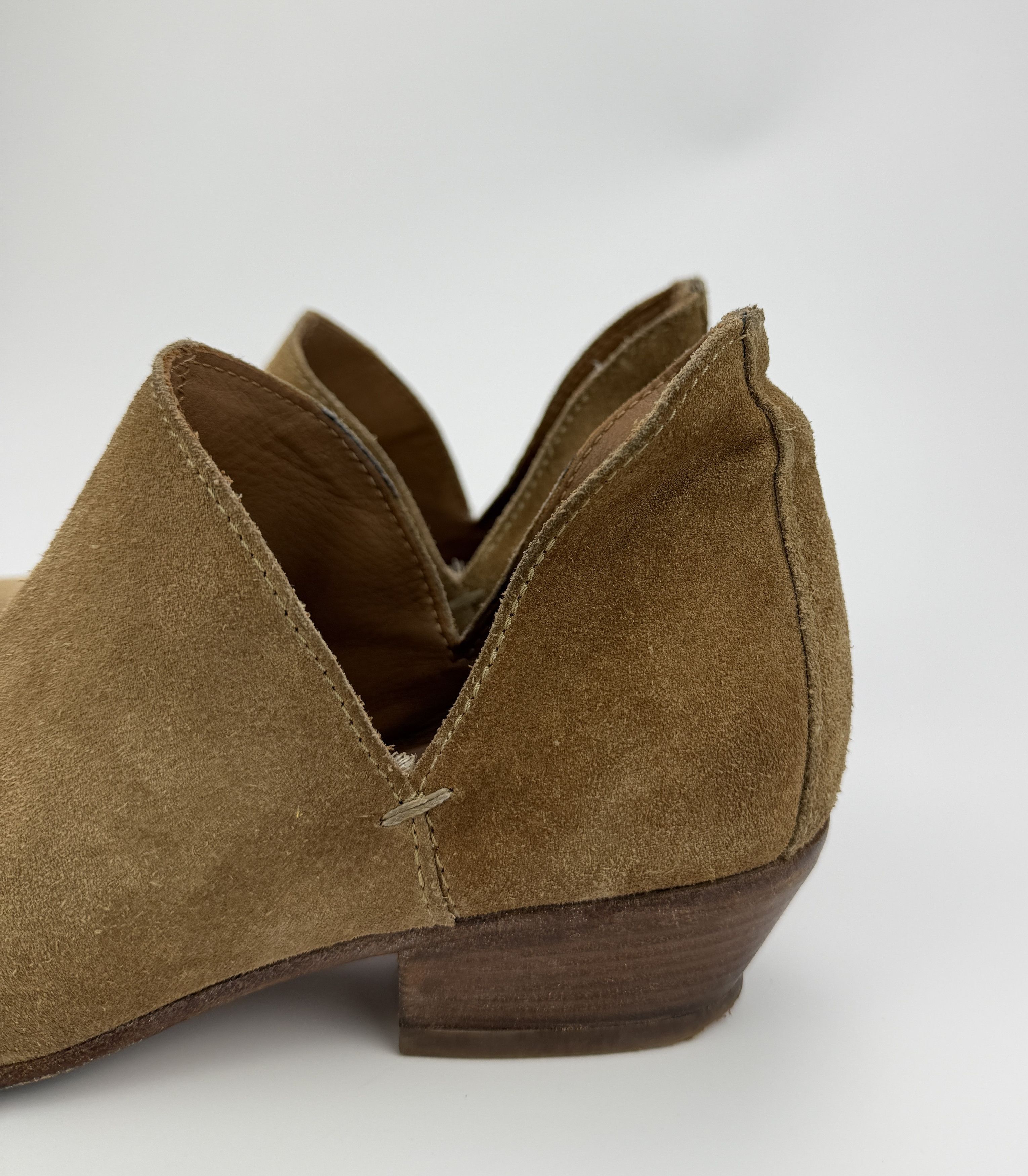 MoMA Moma Beige Suede Ankle Boots Side Slid Pointed Toes Size US 6 / IT 36 - 2 Thumbnail