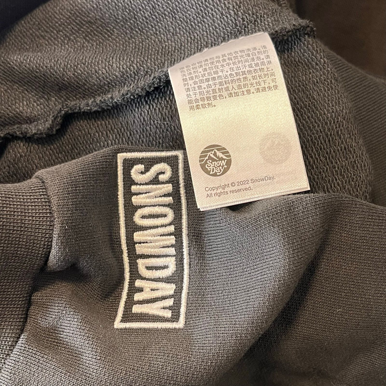 Snowday •NWT• SNOWDAY WORLDWIDE STREETWEAR BLACK HOODIE • MENS 2XL Size US XXL / EU 58 / 5 - 11 Thumbnail