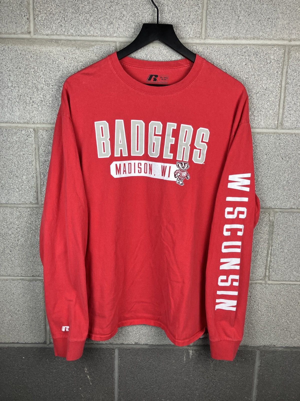Vintage Vintage Wisconsin Badgers Long Sleeve Graphic Tee Size US XL / EU 56 / 4 - 1 Thumbnail