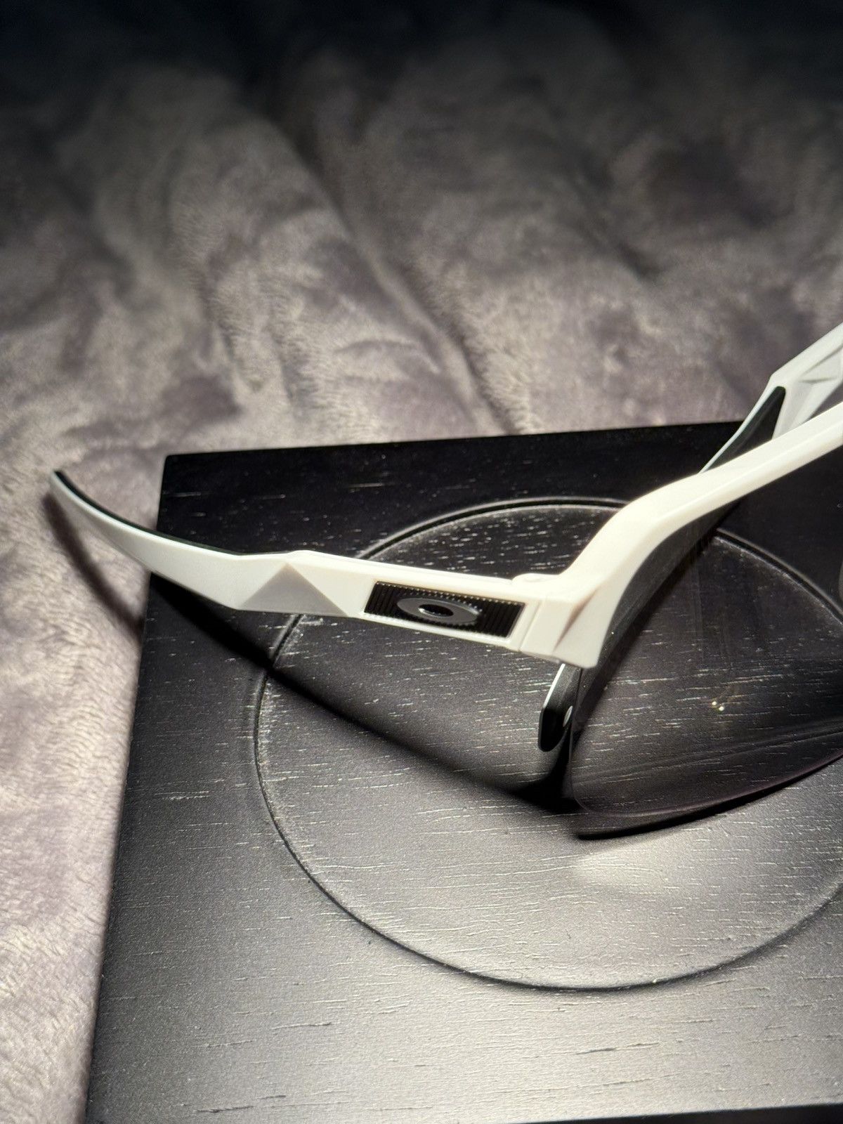 Oakley Oakley Sutro Lite Size 38 - 7 Thumbnail