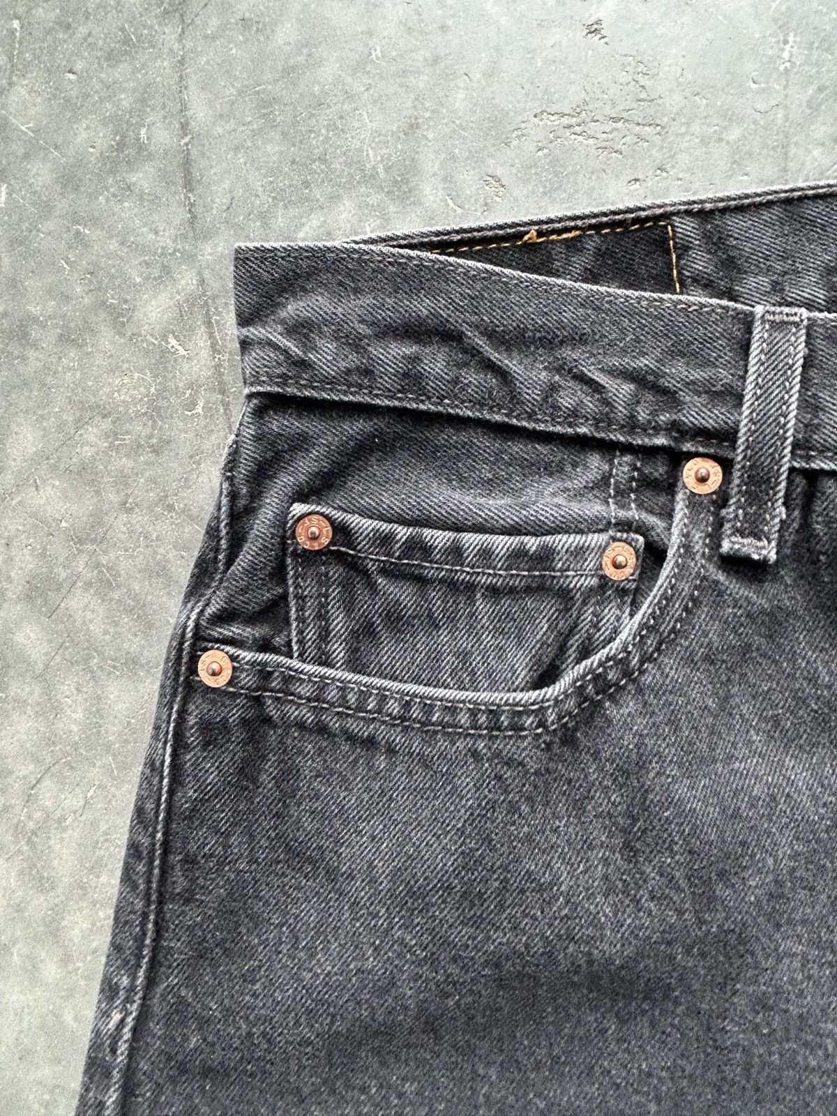 Levi's Vintage Y2K Levis 501 Black Denim Jeans 34x32 Size US 34 / EU 50 - 4 Thumbnail