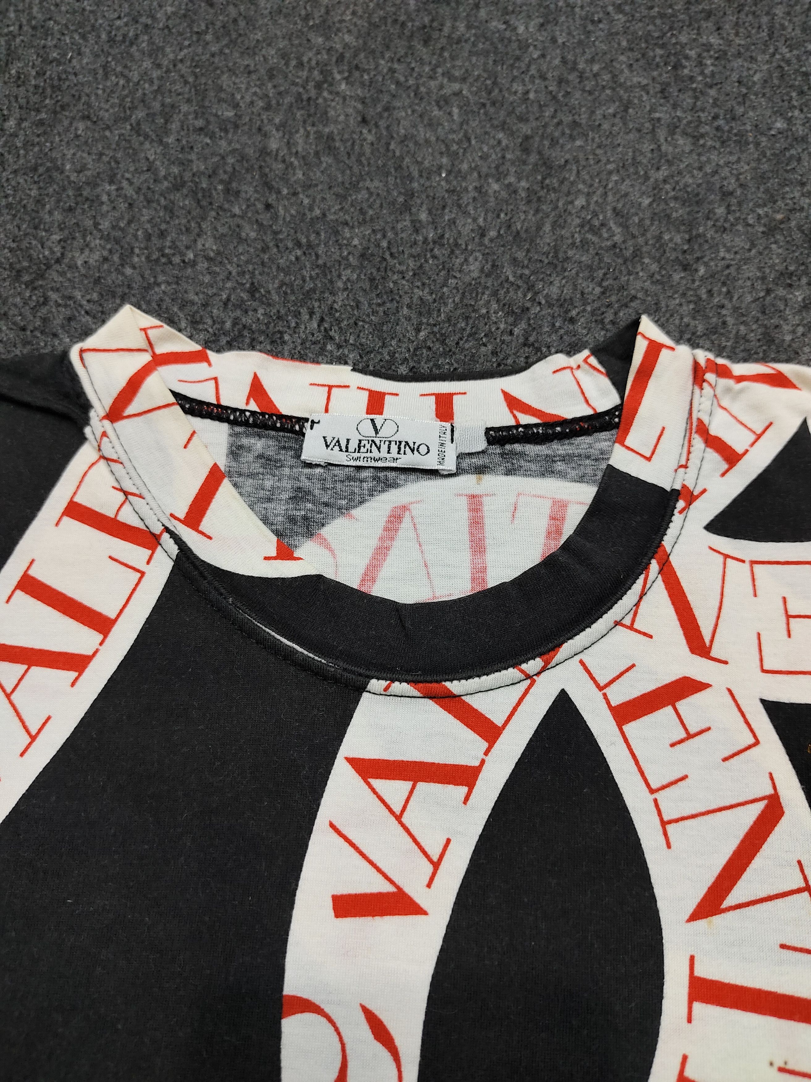 Valentino 2000s Valentino🔥Rare AOP Typography Tshirt Size M / US 6-8 / IT 42-44 - 5 Thumbnail