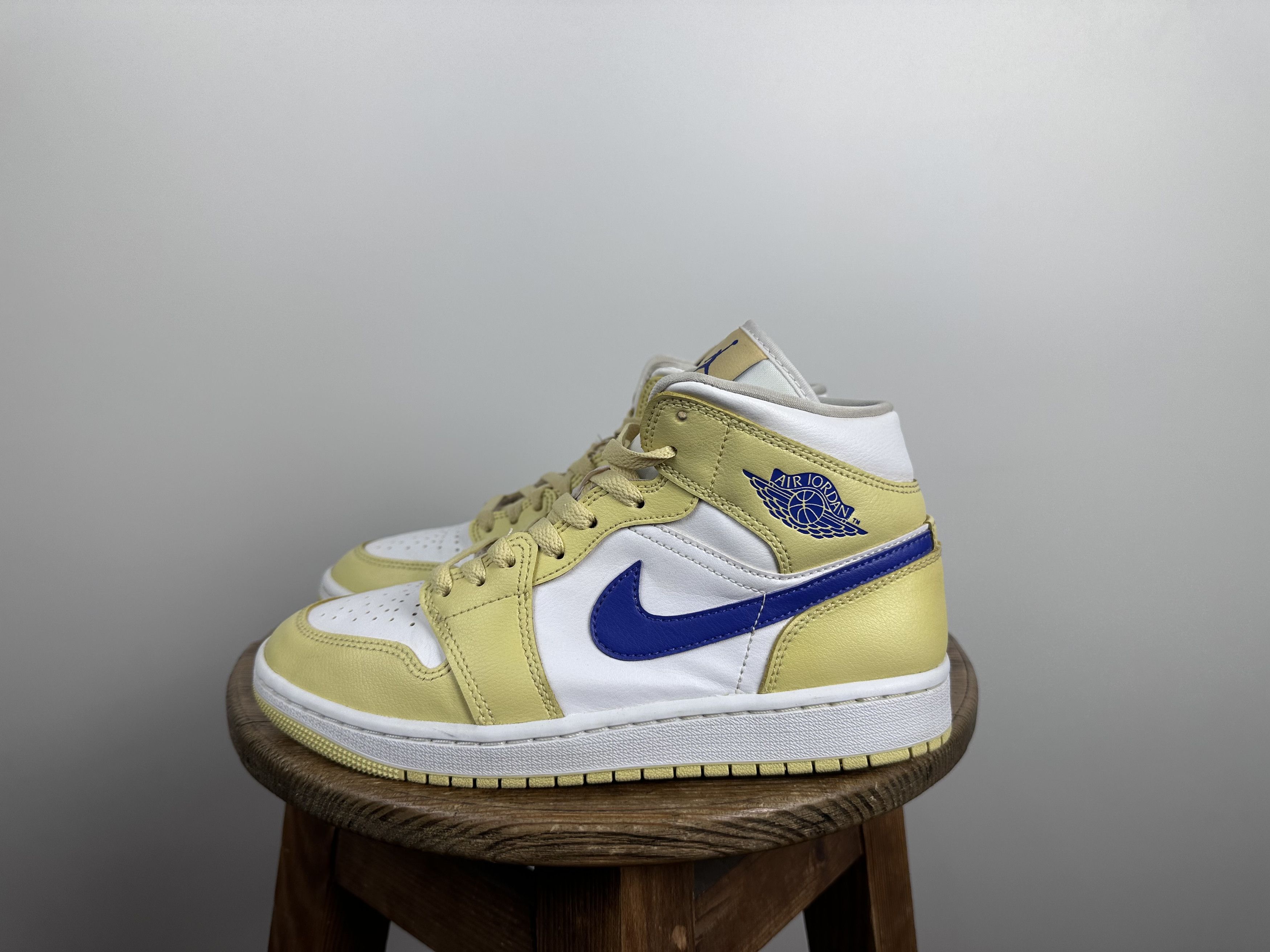 Jordan Brand Nike Air Jordan 1 Mid Shoes Lemon Wash Lapis Size US8 Size US 8 / IT 38 - 1 Thumbnail