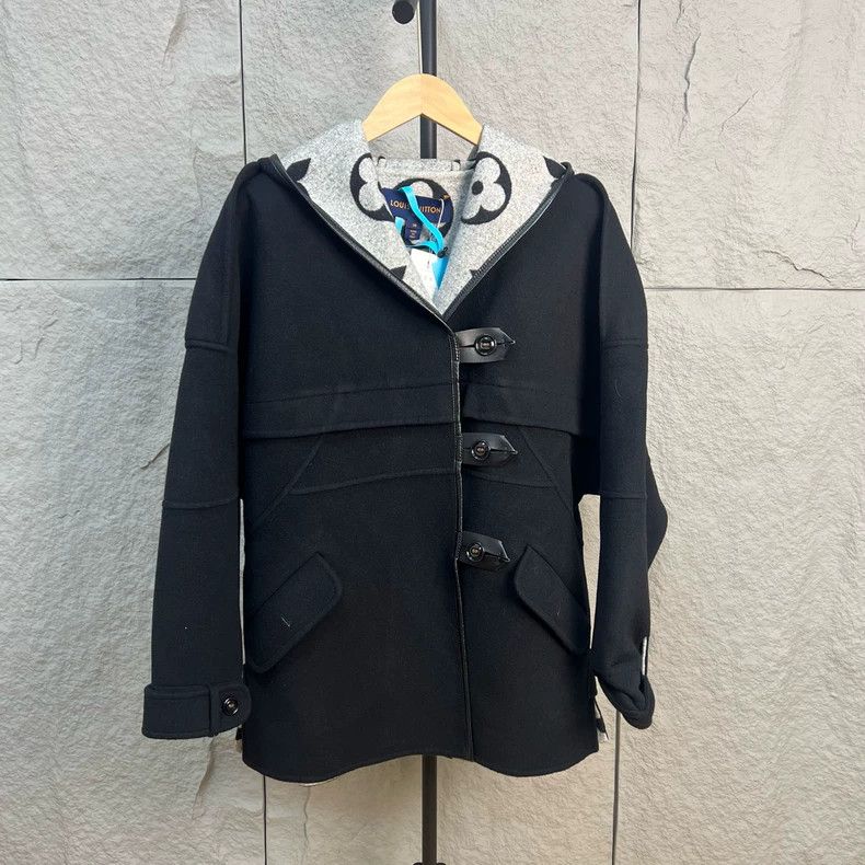 Louis Vuitton Louis Vuitton Short black presbyopic big logo wool jacket Size XS / US 0-2 / IT 36-38 - 1 Thumbnail