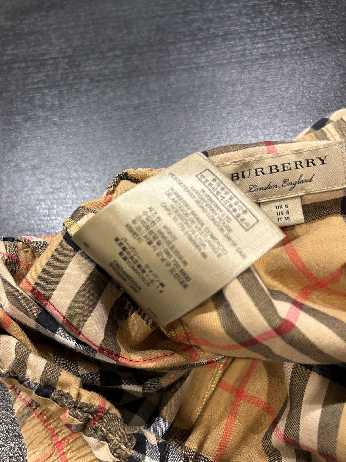 Burberry Burberry Plaid Wide Leg Pants Size 27" / US 4 / IT 40 - 5 Thumbnail