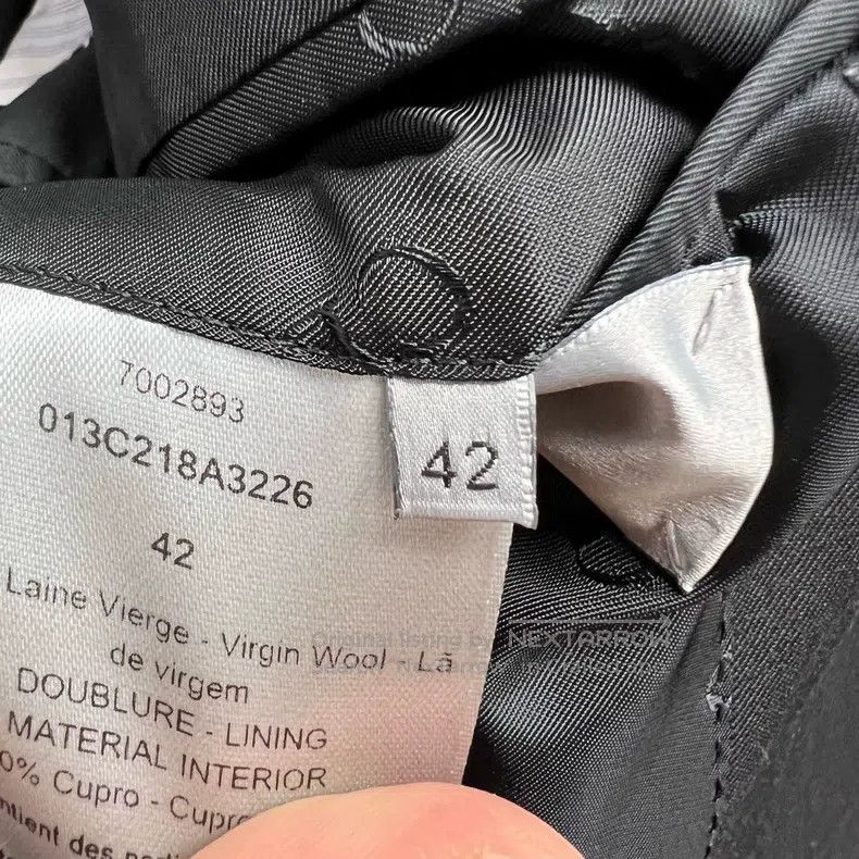 Dior Dior Diamonds and small bee inside full print logo suit ja Size US XS / EU 42 / 0 - 5 Thumbnail