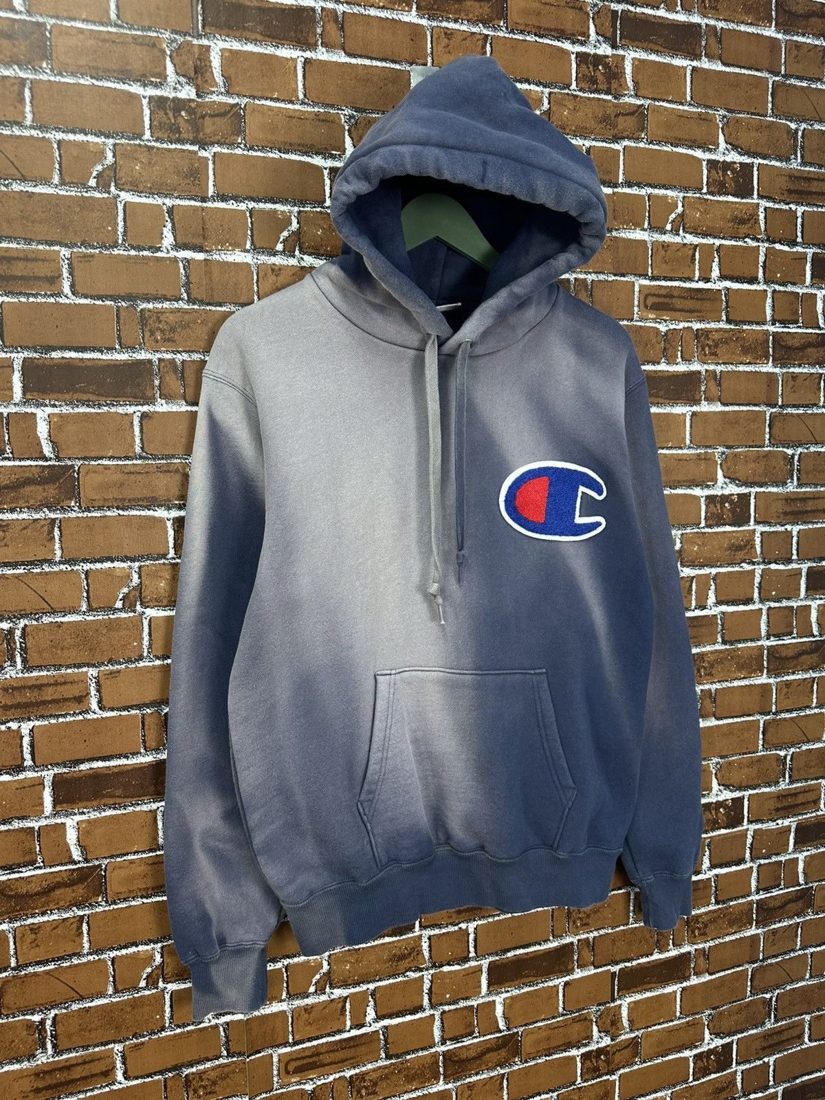 Champion Y2k Champion Crazy Sun Faded Carpet Logo Hoodie Z428 Size US L / EU 52-54 / 3 - 2 Thumbnail