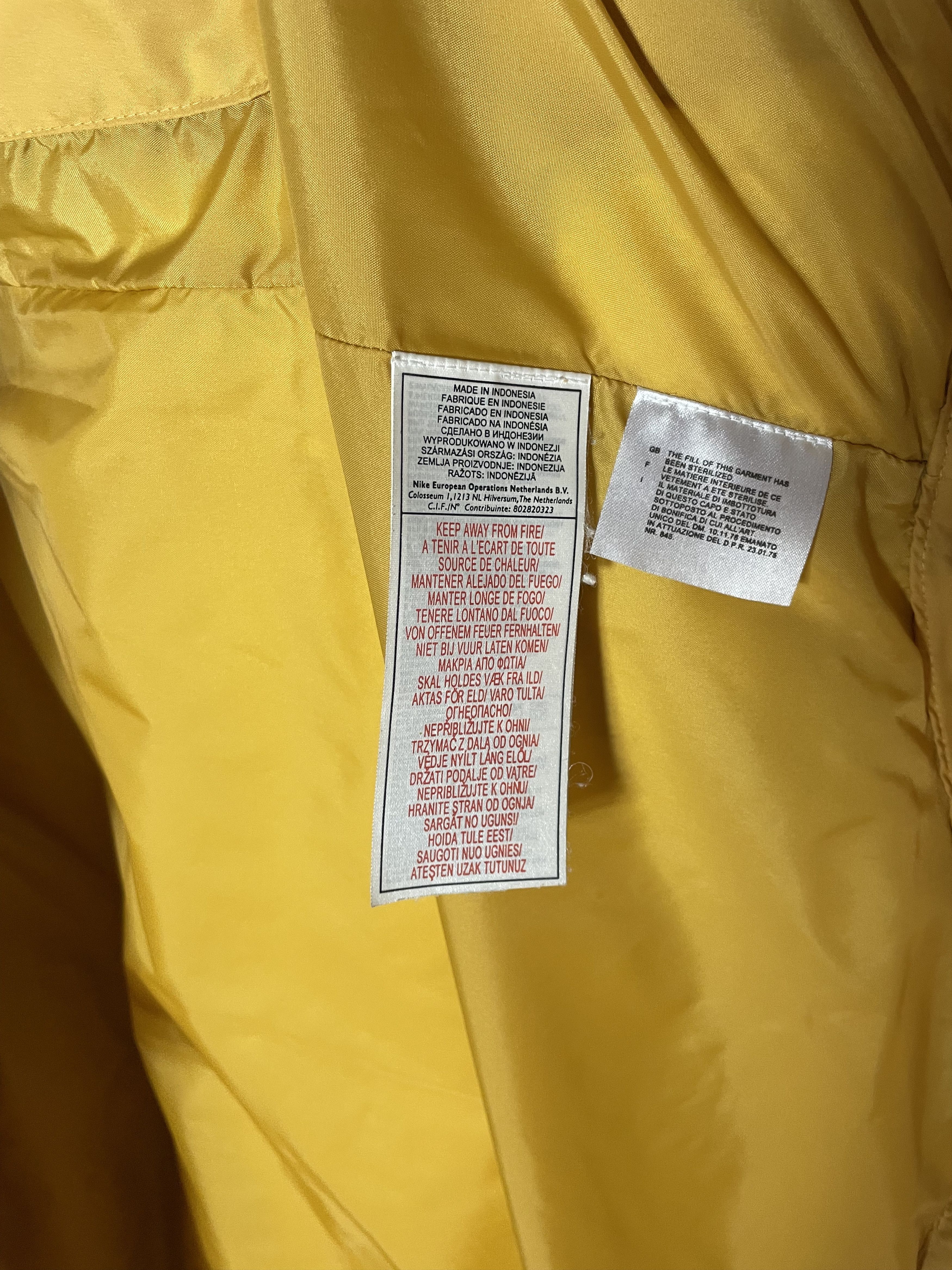 Nike × Vintage Nike Vintage 90's Puffer Vest Size US L / EU 52-54 / 3 - 8 Thumbnail