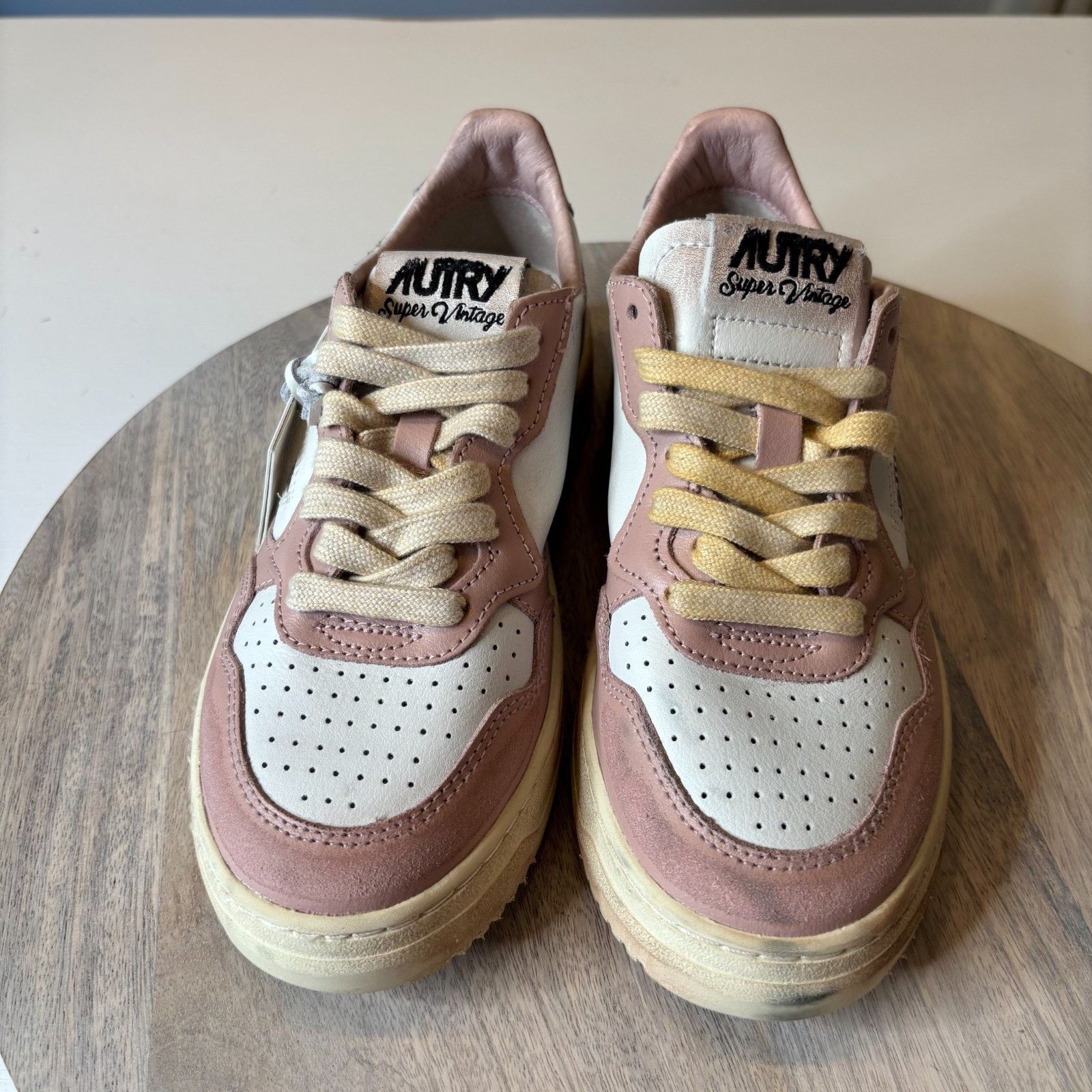 AUTRY Autry Super Vintage Pink White Beige Sneakers Women’s Sz 36 Size US 6 / IT 36 - 4 Thumbnail