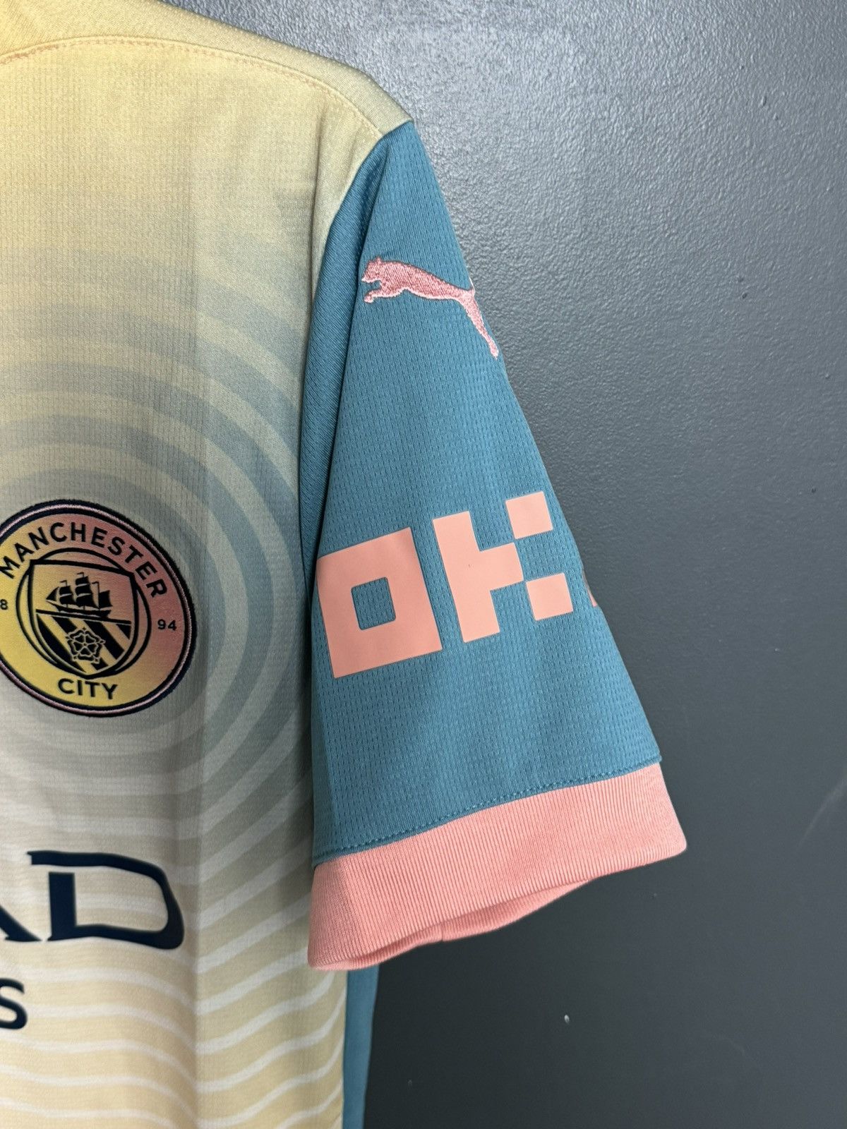 Puma Manchester City 24/25 Fourth Football Jersey Size US XS / EU 42 / 0 - 6 Thumbnail