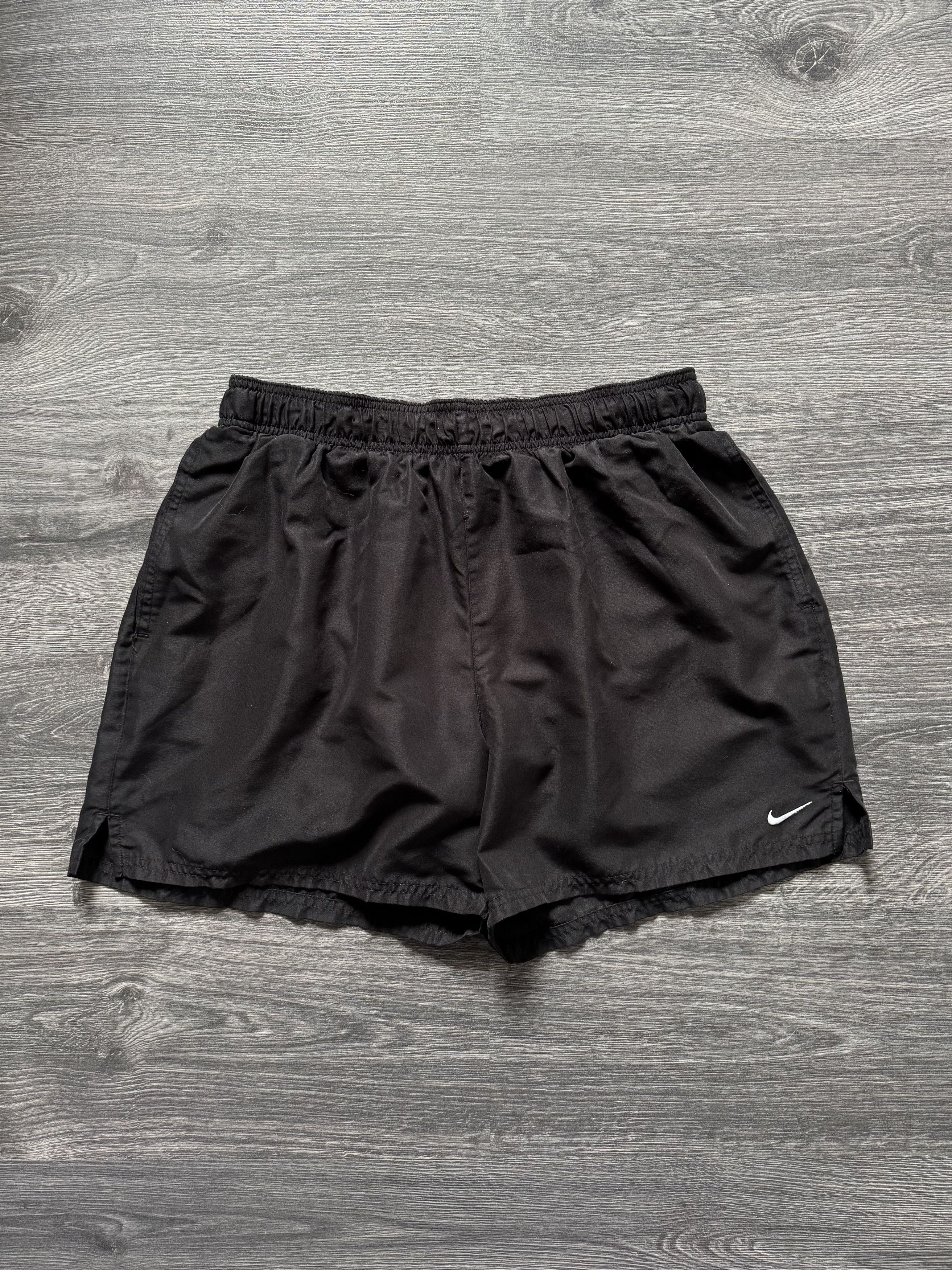 Nike Nike black shorts streetwear swoosh casual y2k size L Size US 34 / EU 50 - 1 Thumbnail