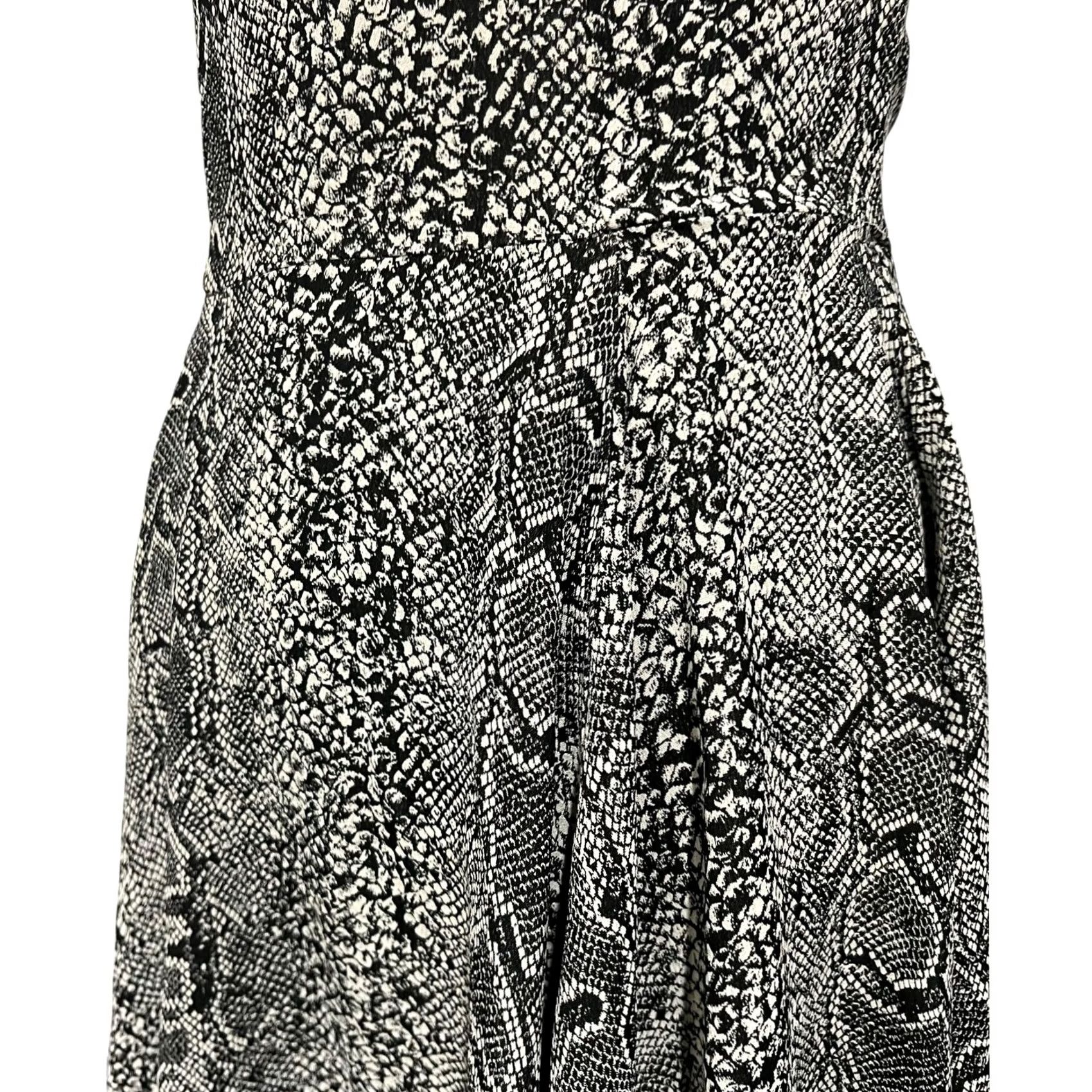 Vintage VINTAGE 90s Y2K Snakeskin Print Mini Dress Fits Flare Spaghetti Straps Women’s S Black Rayon Short Sleeve Party/Cocktail 90s Y2K Theme Womens Size S / US 4 / IT 40 - 6 Thumbnail