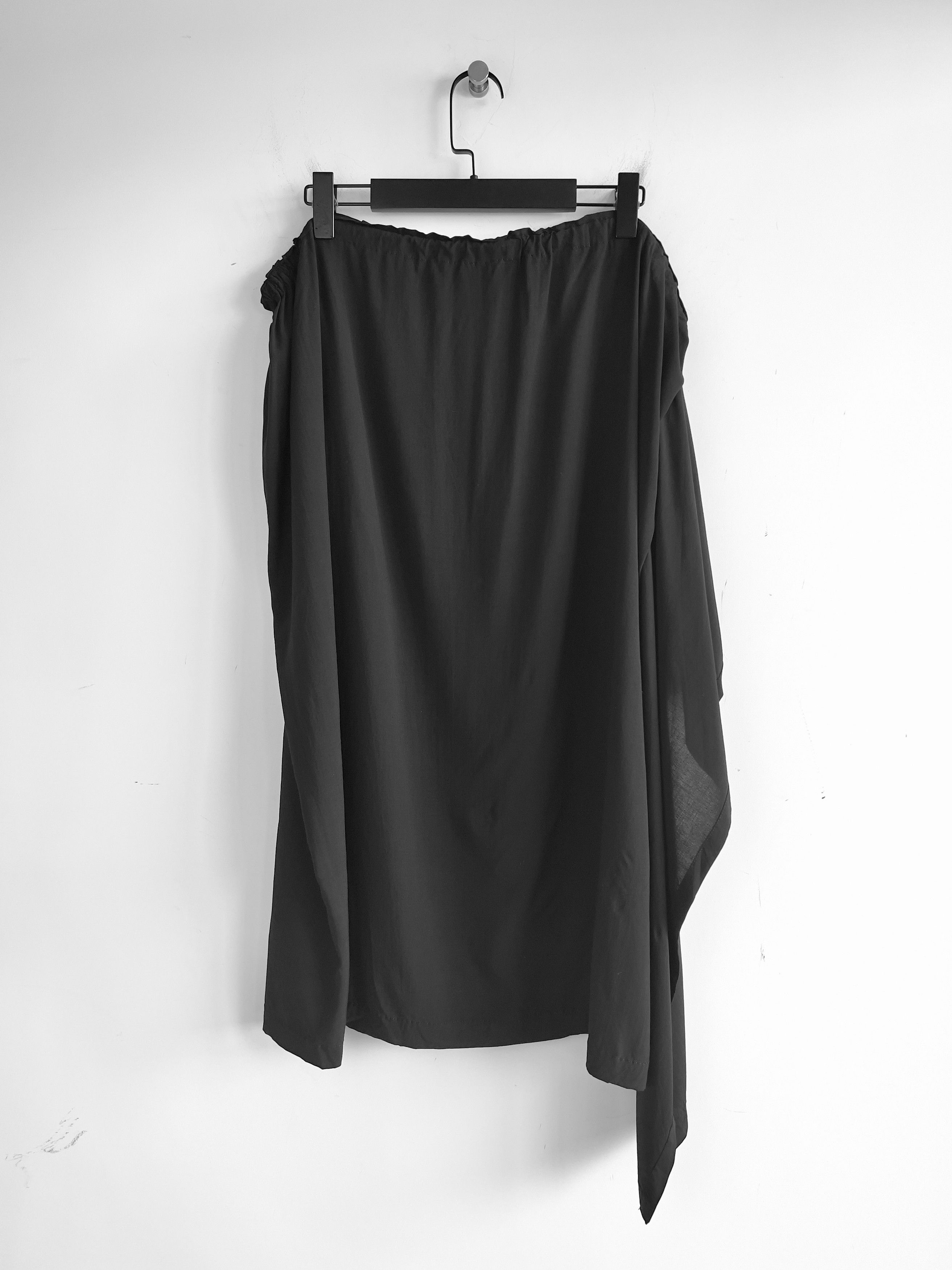 Yohji Yamamoto Yohji Yamamoto Femme - Rayon Asymmetrical Draped Skirt Size 30" / US 8 / IT 44 - 2 Thumbnail
