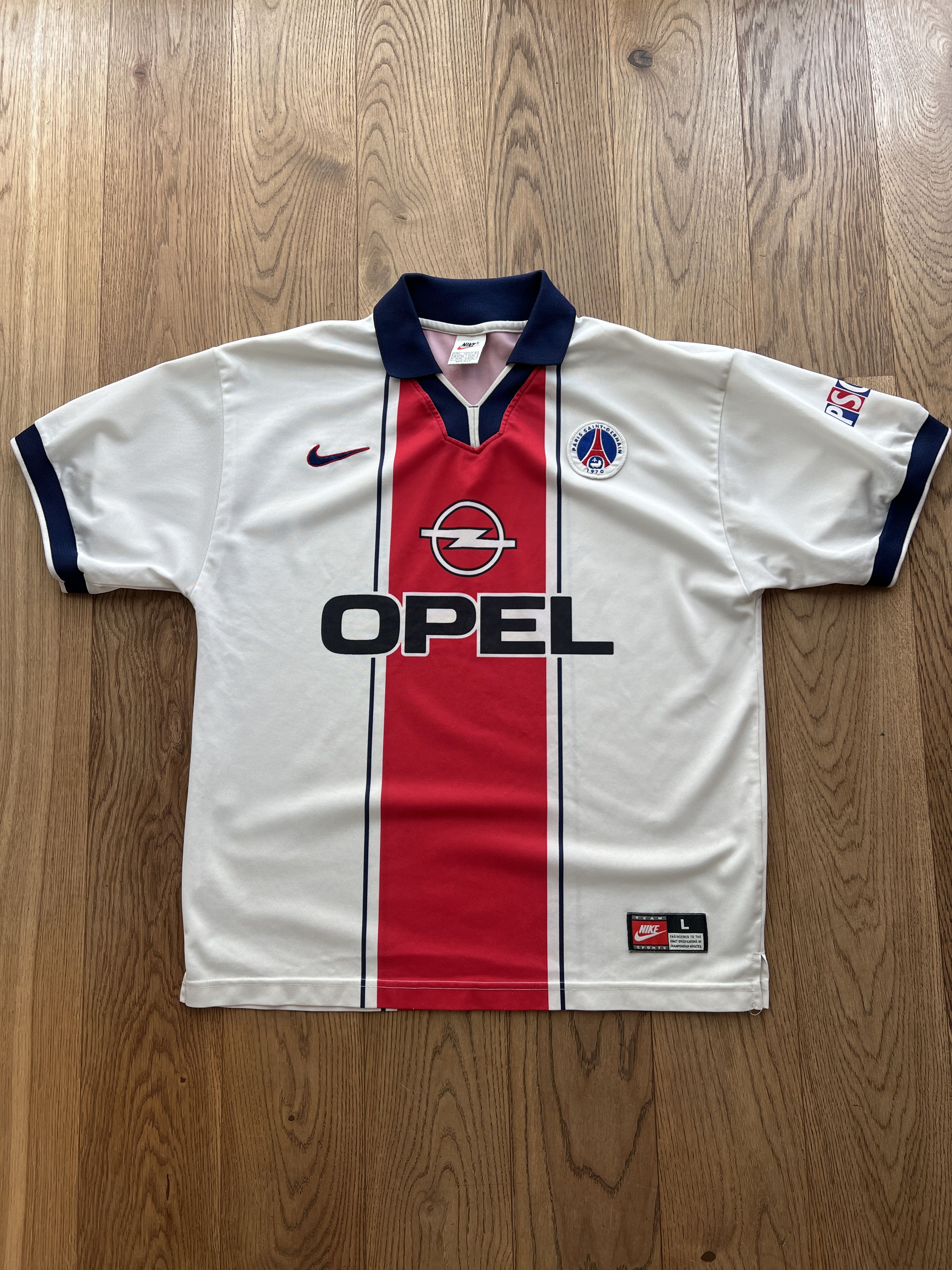 Nike Iconic! Nike FC PSG 1997 away football jersey archive kit L Size US L / EU 52-54 / 3 - 1 Thumbnail
