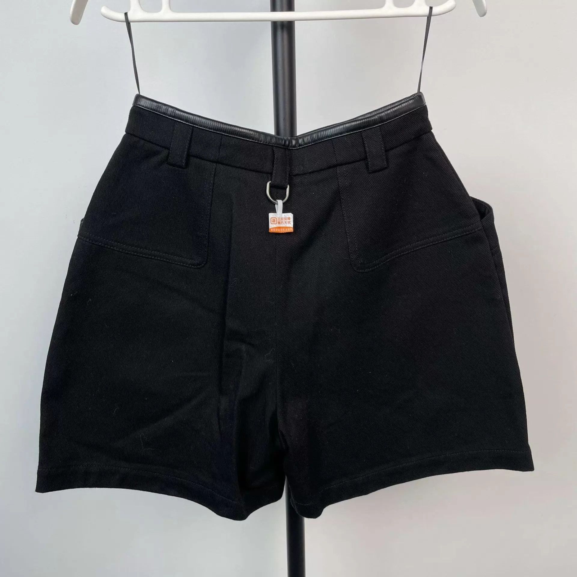 Louis Vuitton LV short Size 25" / US 0 / IT 36 - 2 Thumbnail