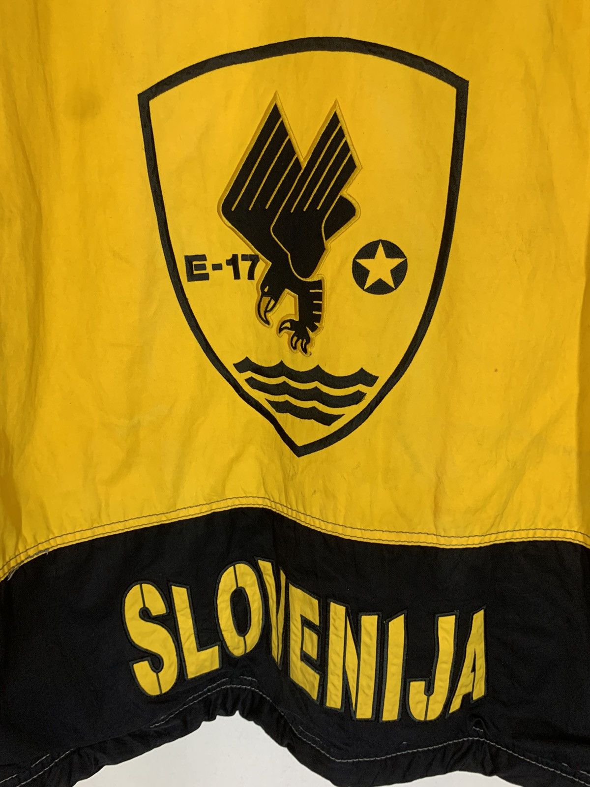 Vintage Vintage ELLESSE Slovenija Puffer Size US L / EU 52-54 / 3 - 12 Thumbnail