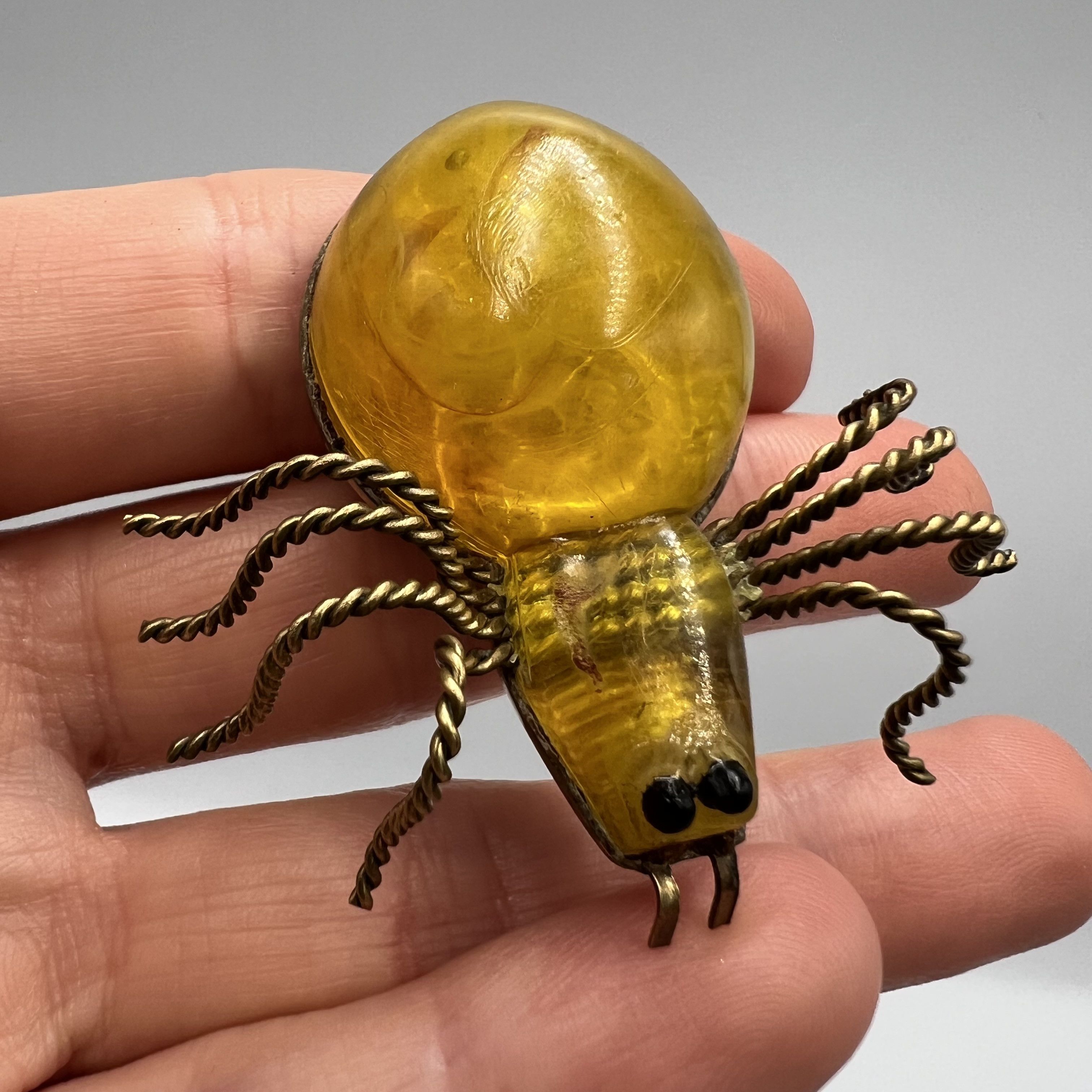 Vintage Vintage Brooch Pins Needle Safe Jewelry Amber Brass Signed Size ONE SIZE - 1 Thumbnail