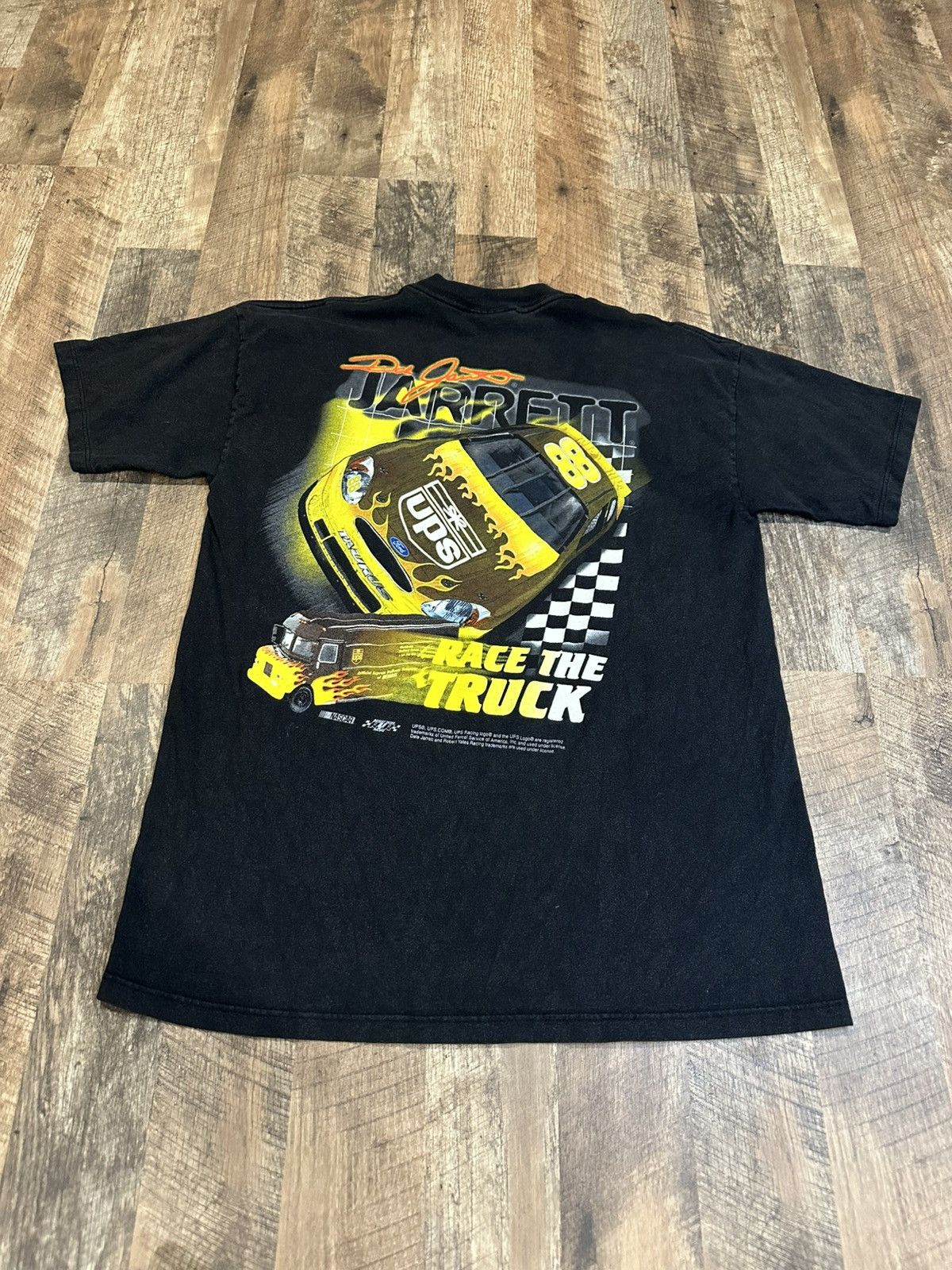 NASCAR Vintage Y2K NASCAR Dale Jarett 88 UPS Shirt Tee 2000s Size US L / EU 52-54 / 3 - 1 Thumbnail