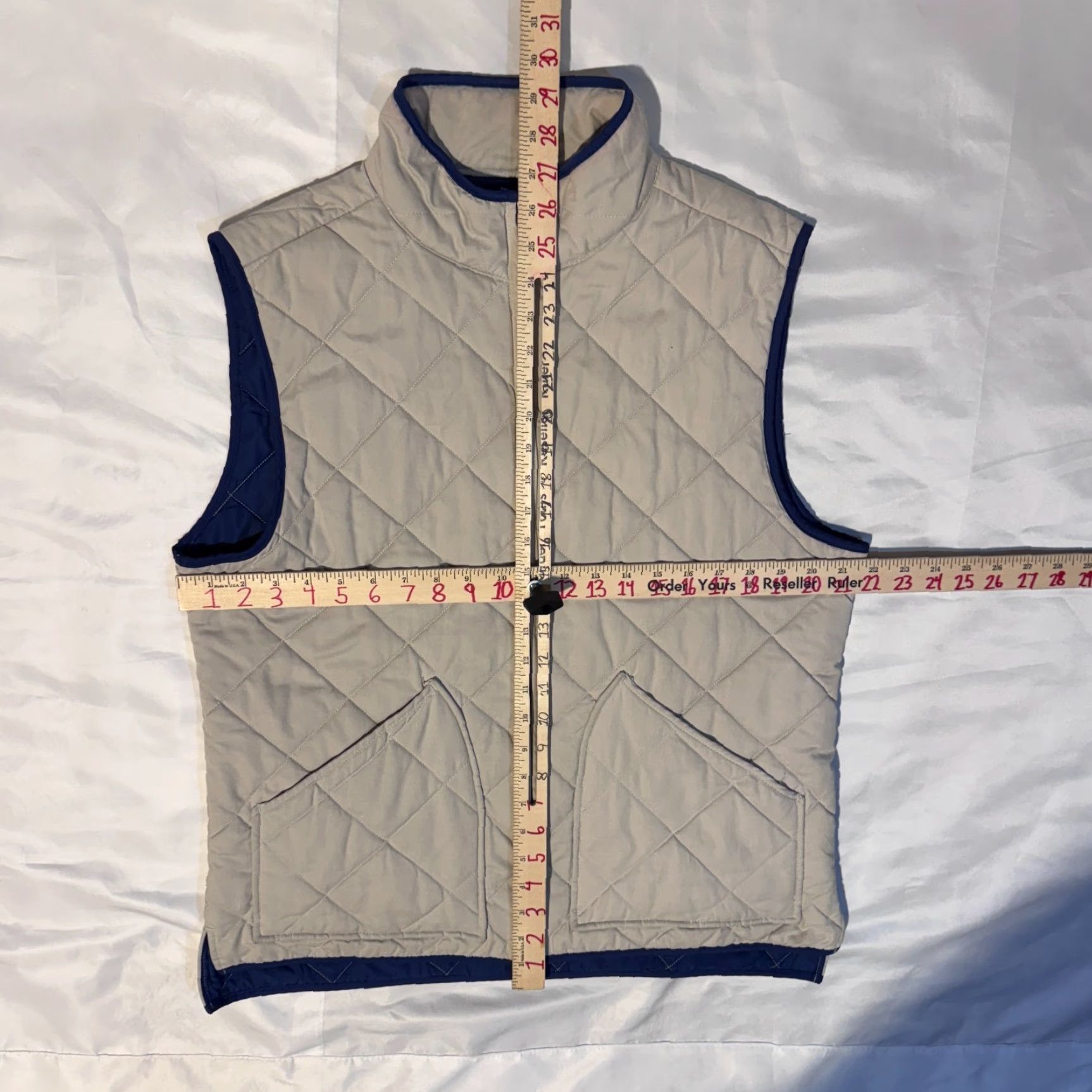 Vintage VINTAGE Crown & Ivy Quilted Full Zip Vest Mens M Beige & Blue Golf Sport Jacket Hiking Size US M / EU 48-50 / 2 - 6 Thumbnail