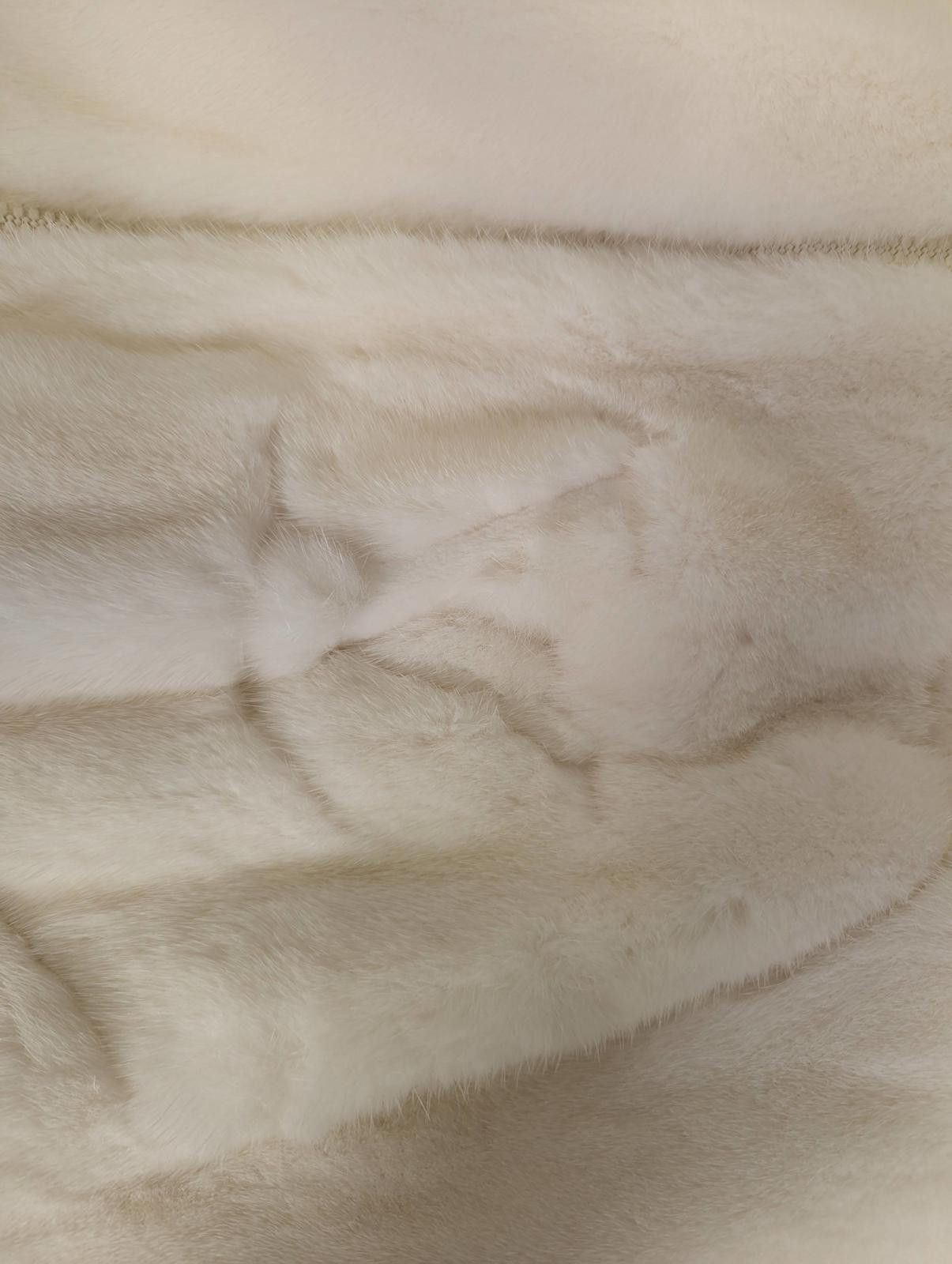 Louis Vuitton Louis Vuitton Mink Hoodie in White Size US XL / EU 56 / 4 - 4 Thumbnail