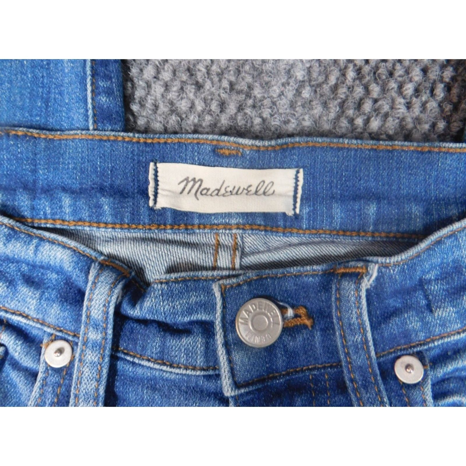 Madewell Madewell Jeans Womens 26 Slim Skinny Denim Blue Distressed Zip Inseam 26 Modern Designer Pockets Jeans Womens Menus? Size 26" / US 2 / IT 38 - 3 Thumbnail