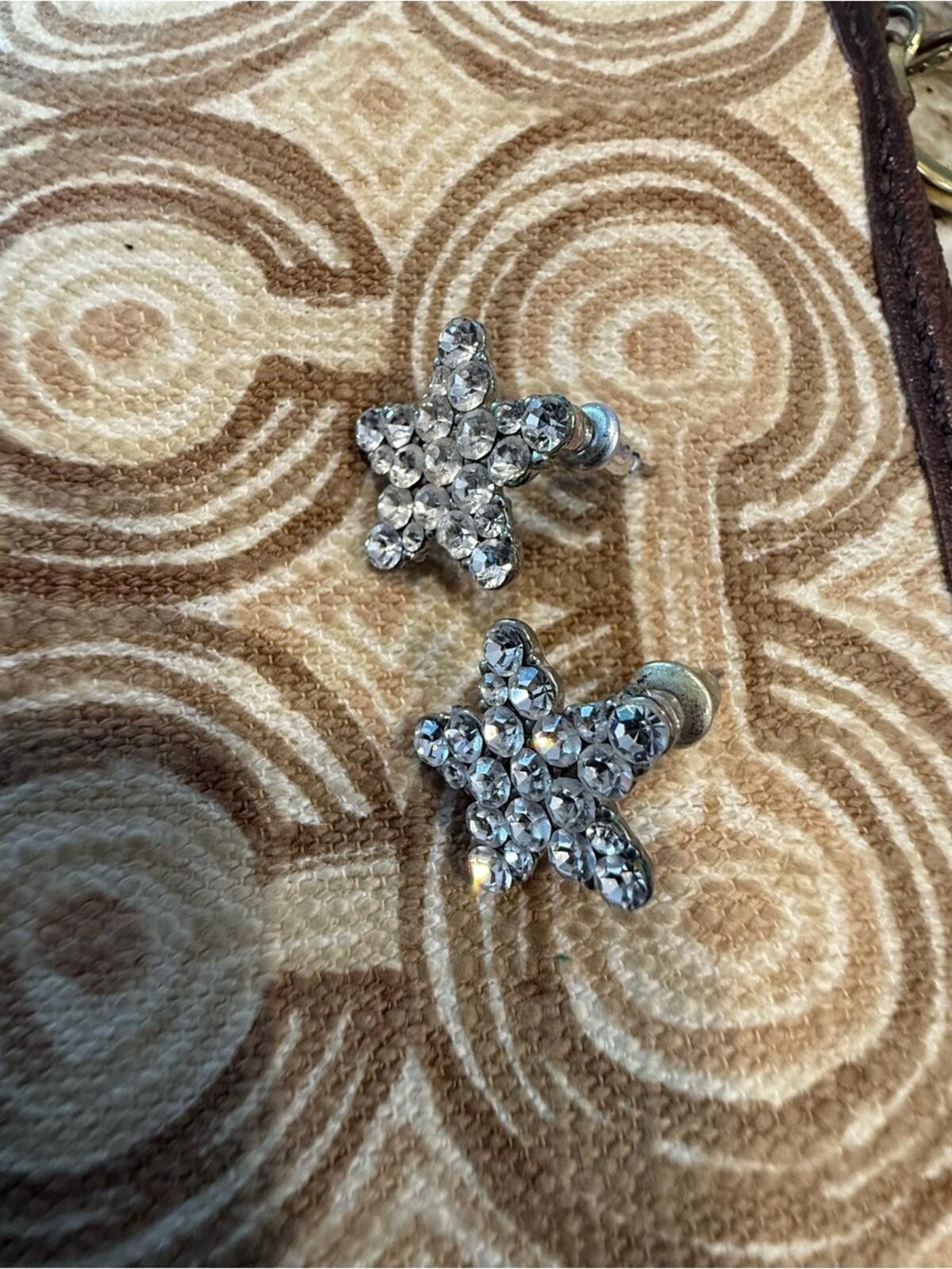 Other Star rhinestone post earrings silver toned Size ONE SIZE - 1 Thumbnail