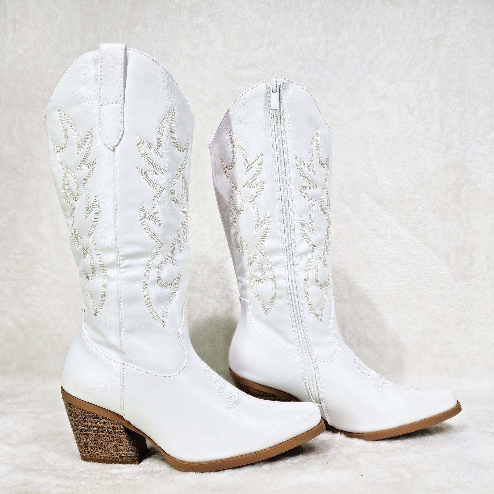 Other Reba White Embroidered Leatherette Country Western Cowgirl Size US 10 / IT 40 - 1 Thumbnail