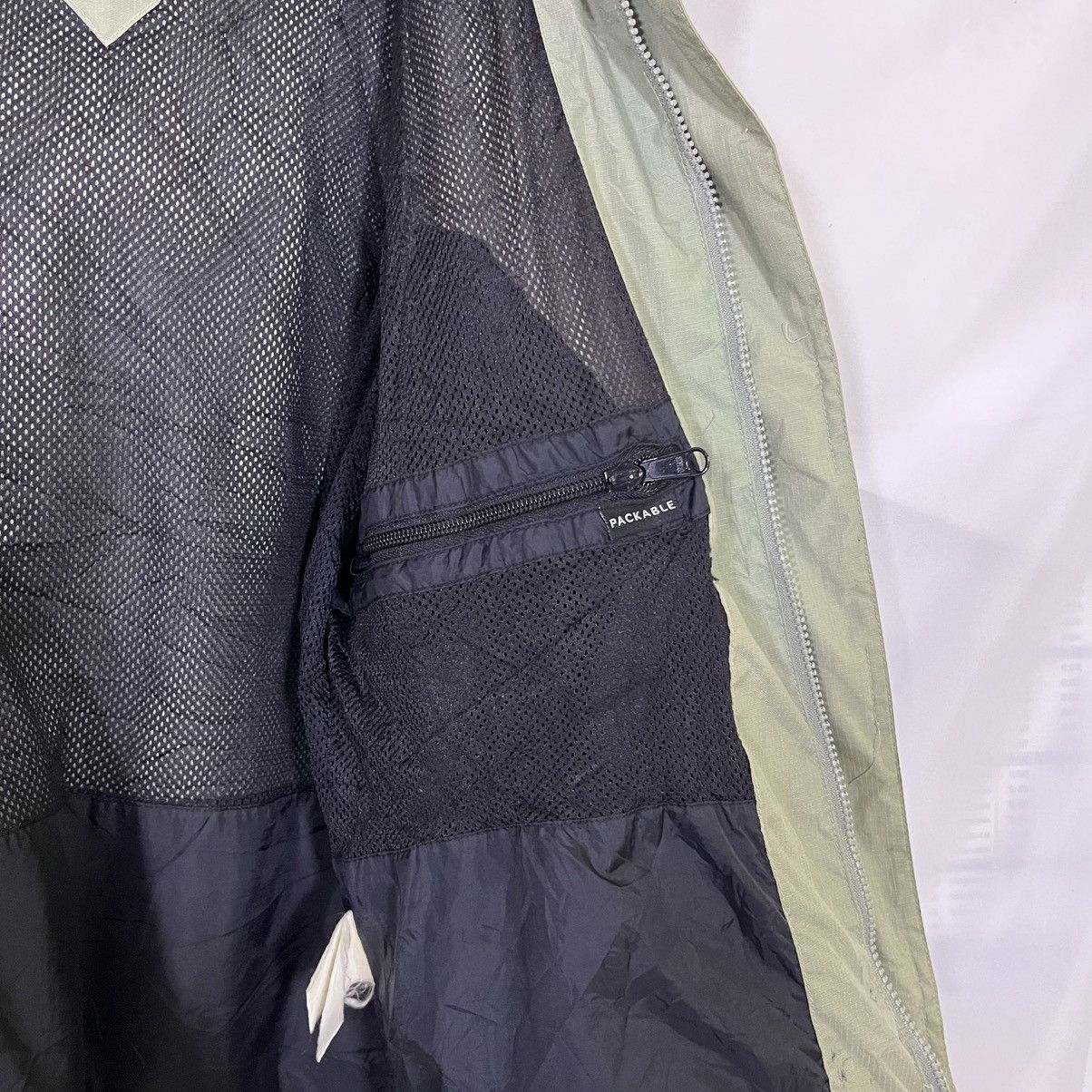Columbia VTG COLUMBIA PACKABLE WINDBREAKER Size US L / EU 52-54 / 3 - 6 Thumbnail