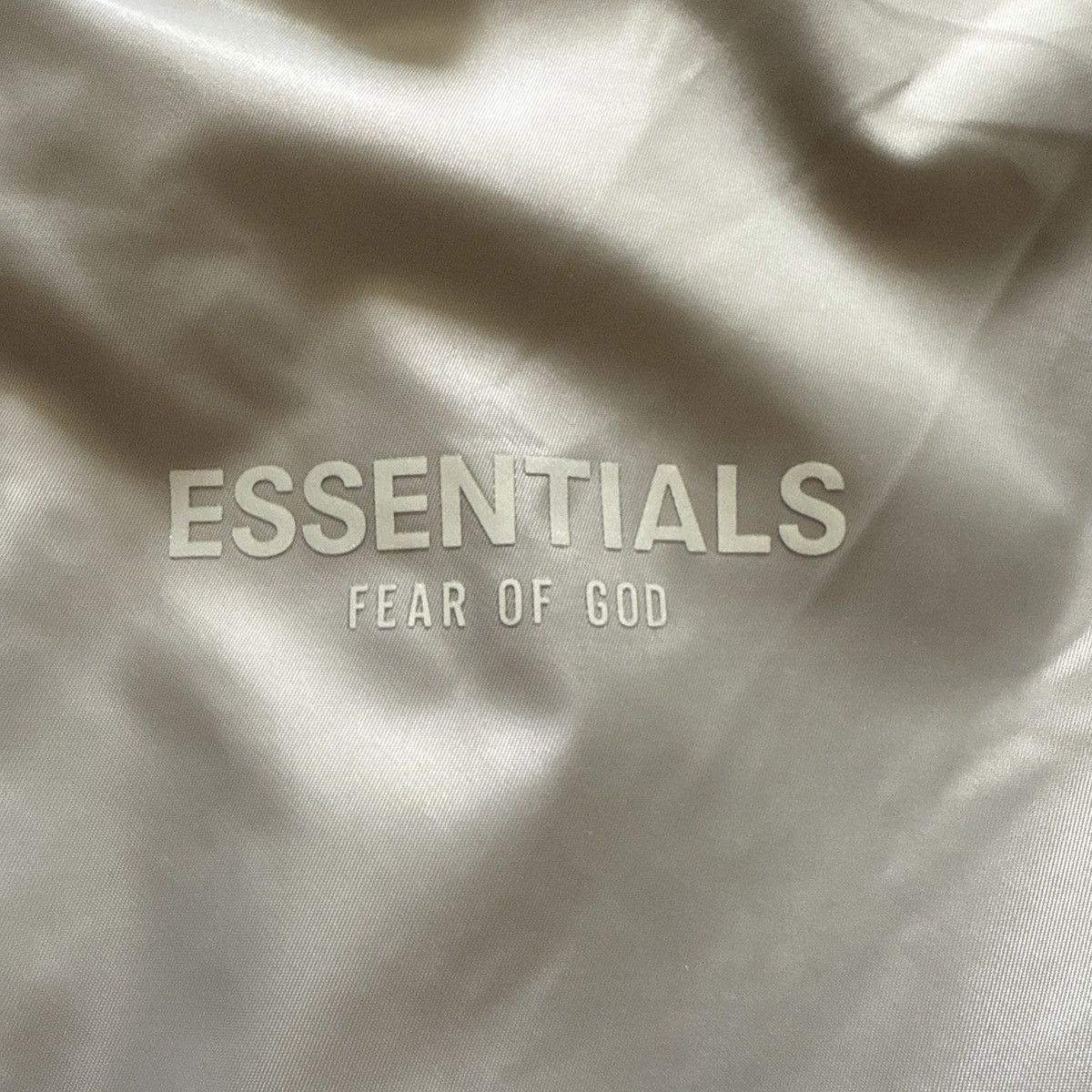 Essentials Fear of God Essentials Coach Jacket Gray Nylon Size S Size US S / EU 44-46 / 1 - 7 Thumbnail