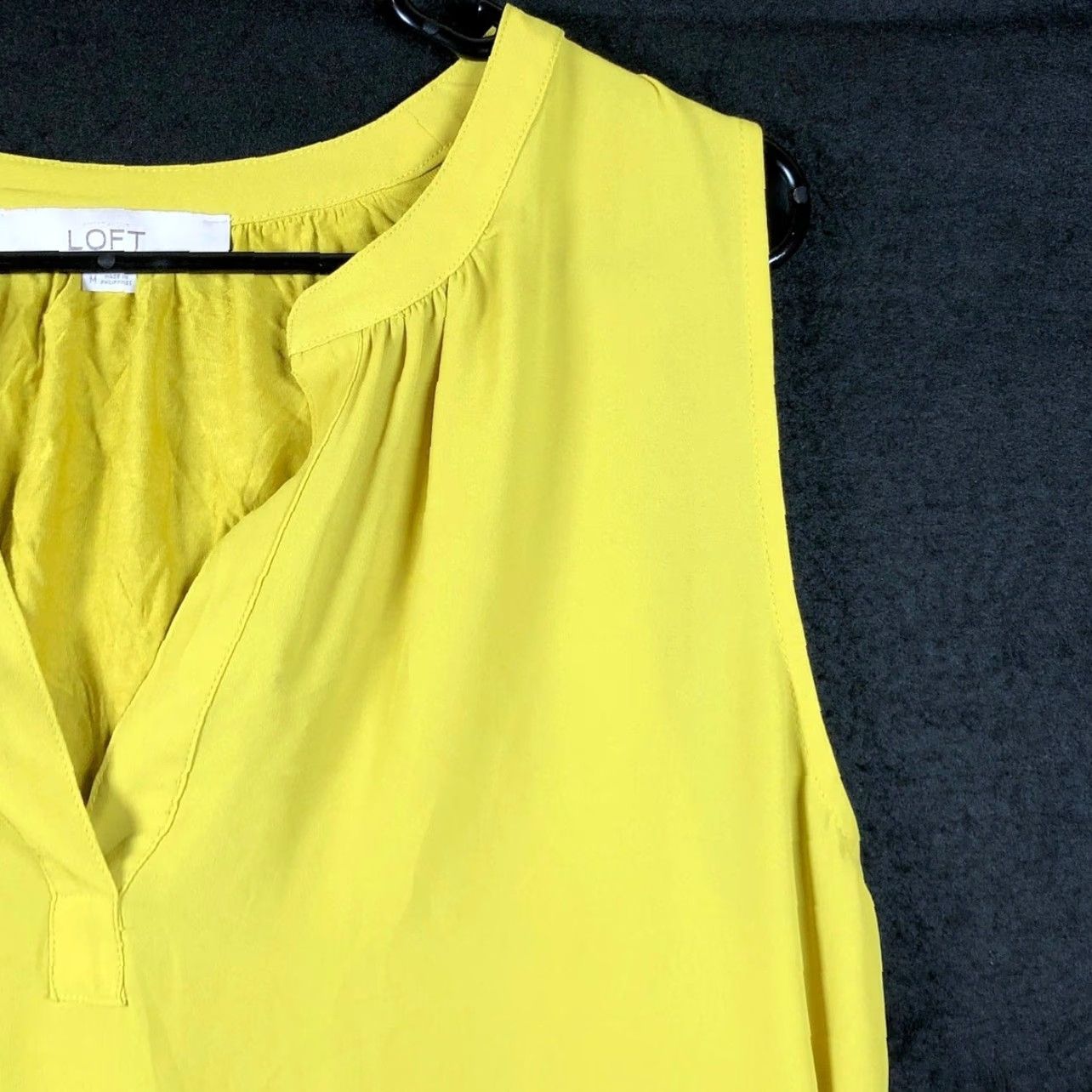 Express Express Blouse Womens Yellow V-Neck Sleeveless Lightweight Medium Tank Size M / US 6-8 / IT 42-44 - 5 Thumbnail