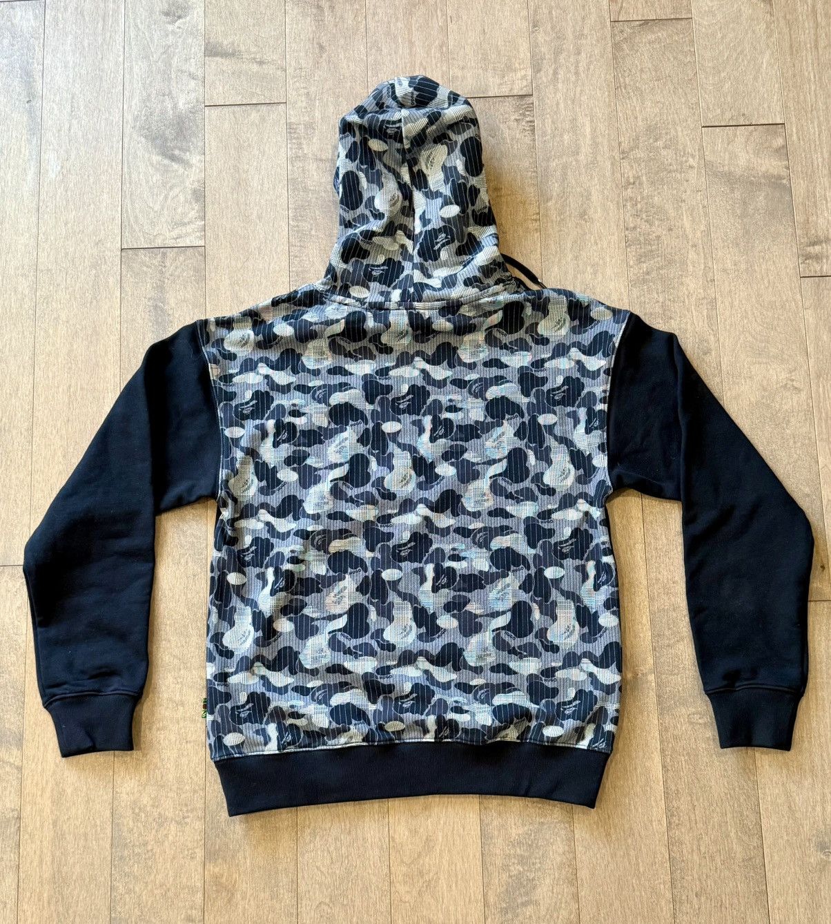 Bape × Hugo Boss New BAPE Mr. Bathing Ape X Hugo Boss Rare Collab Camo Hoodie Size US S / EU 44-46 / 1 - 12 Thumbnail
