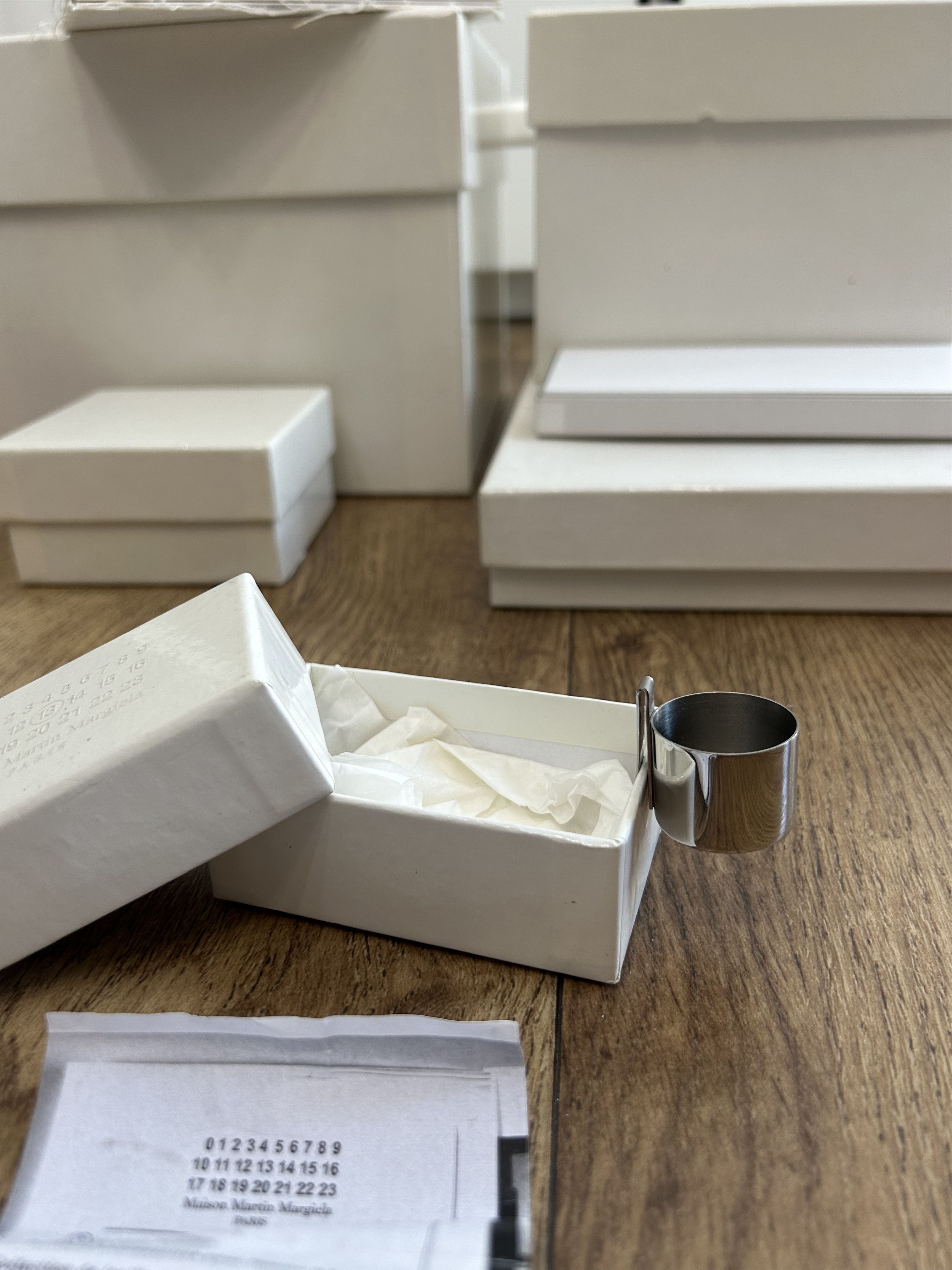 Maison Margiela MAISON MARGIELA 13 Pocket Ashtray Pin Size ONE SIZE - 5 Thumbnail