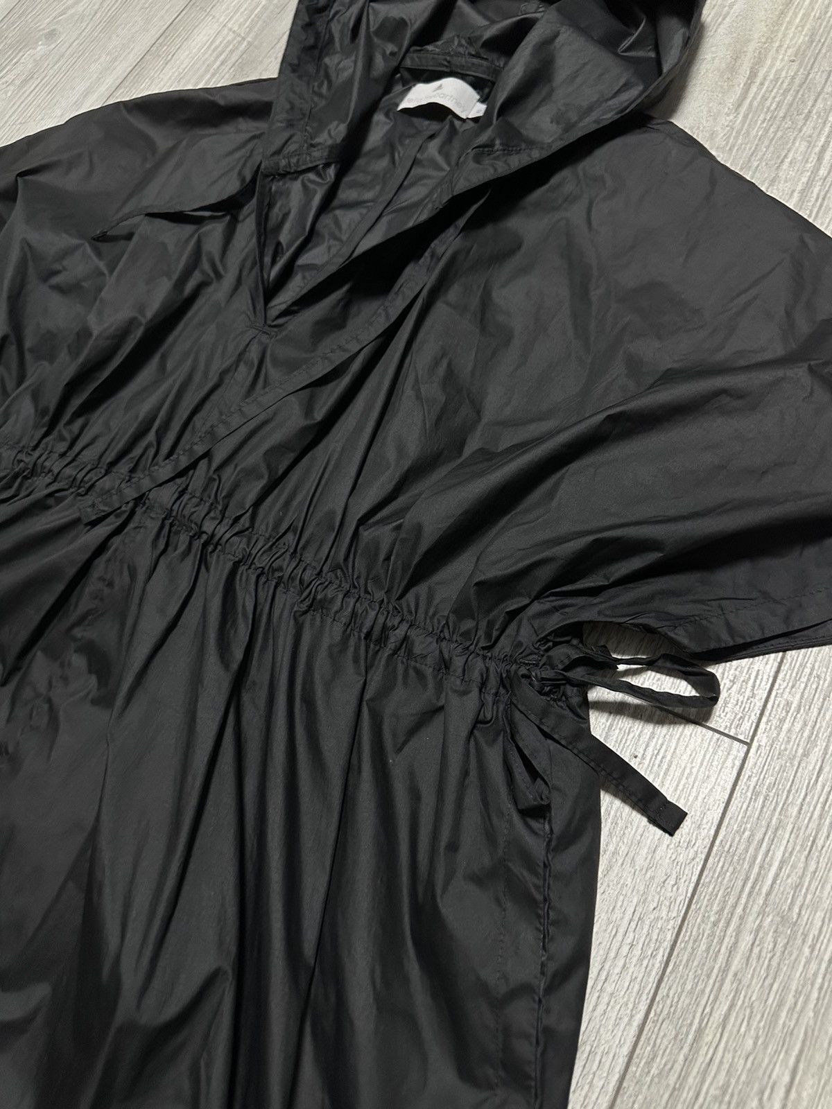Stella McCartney Vintage Adidas Stella McCartney Short Sleeve Windbreaker Size XS / US 0-2 / IT 36-38 - 2 Thumbnail