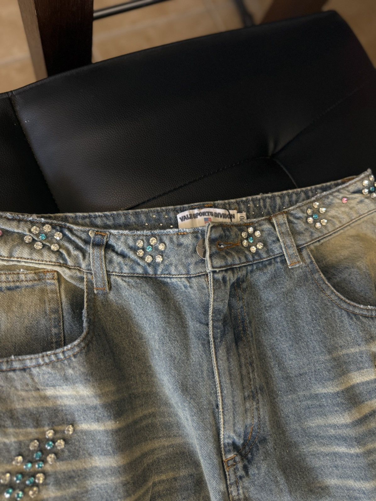 Vale Valley Stone Crystal Rhinestone Baggy Blue Jeans Size 30 Size US 30 / EU 46 - 6 Thumbnail