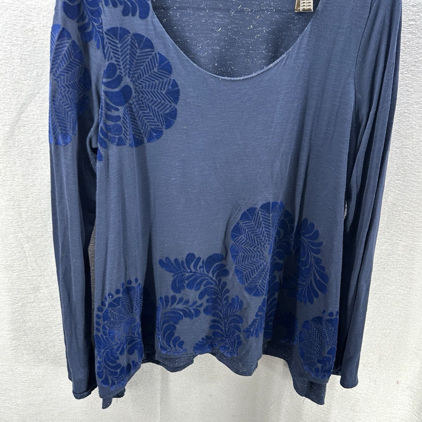 Desigual VINTAGE Desigual Tunic Top Women L Blue Floral Knit Long Sleeve Round Neck Pullover 90s Concert Preppy Artwear Womens Size L / US 10 / IT 46 - 2 Thumbnail