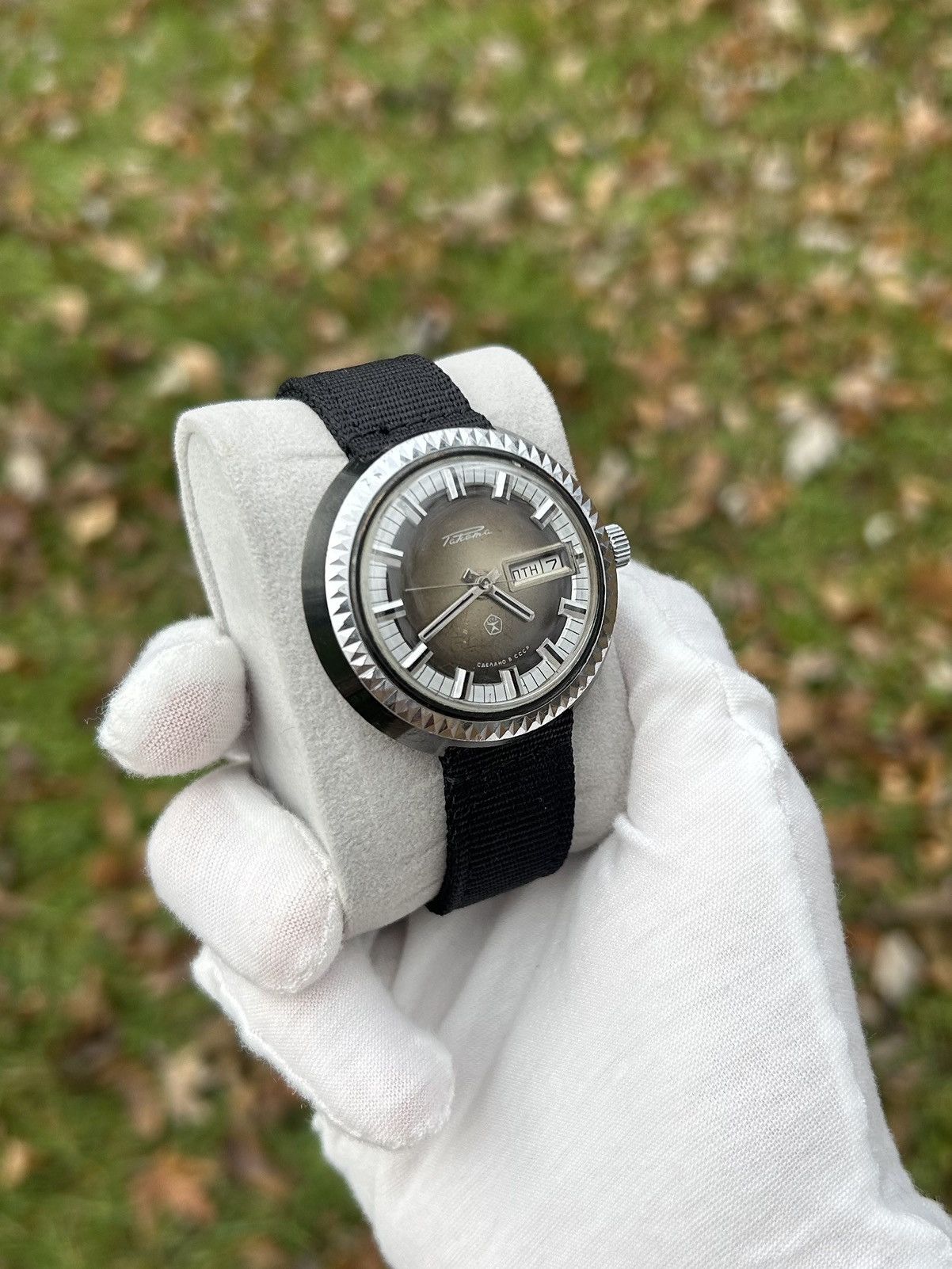 Vintage Vintage Raketa Watch Made In USSR Soviet Mechanical 1980s Size ONE SIZE - 5 Thumbnail