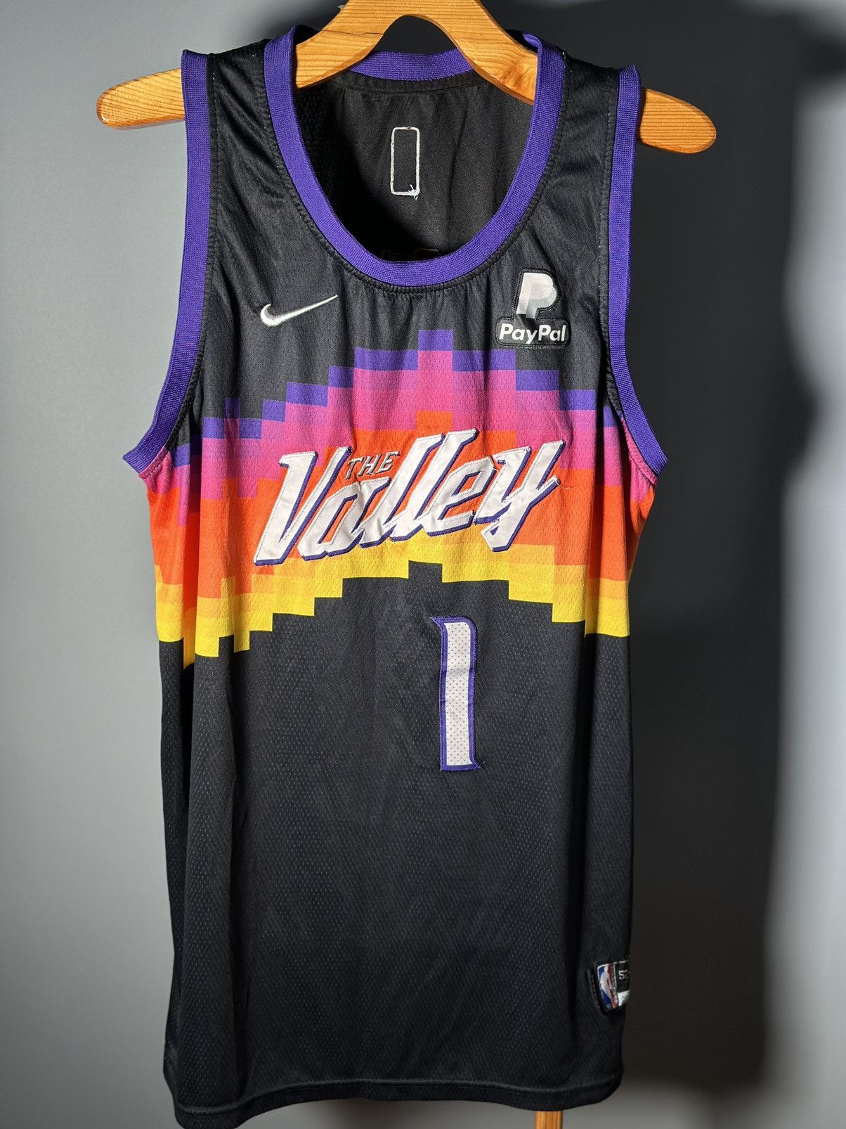 MLB Phoenix Suns Devin Booker The Valley City Edition Jersey Size US L / EU 52-54 / 3 - 2 Thumbnail