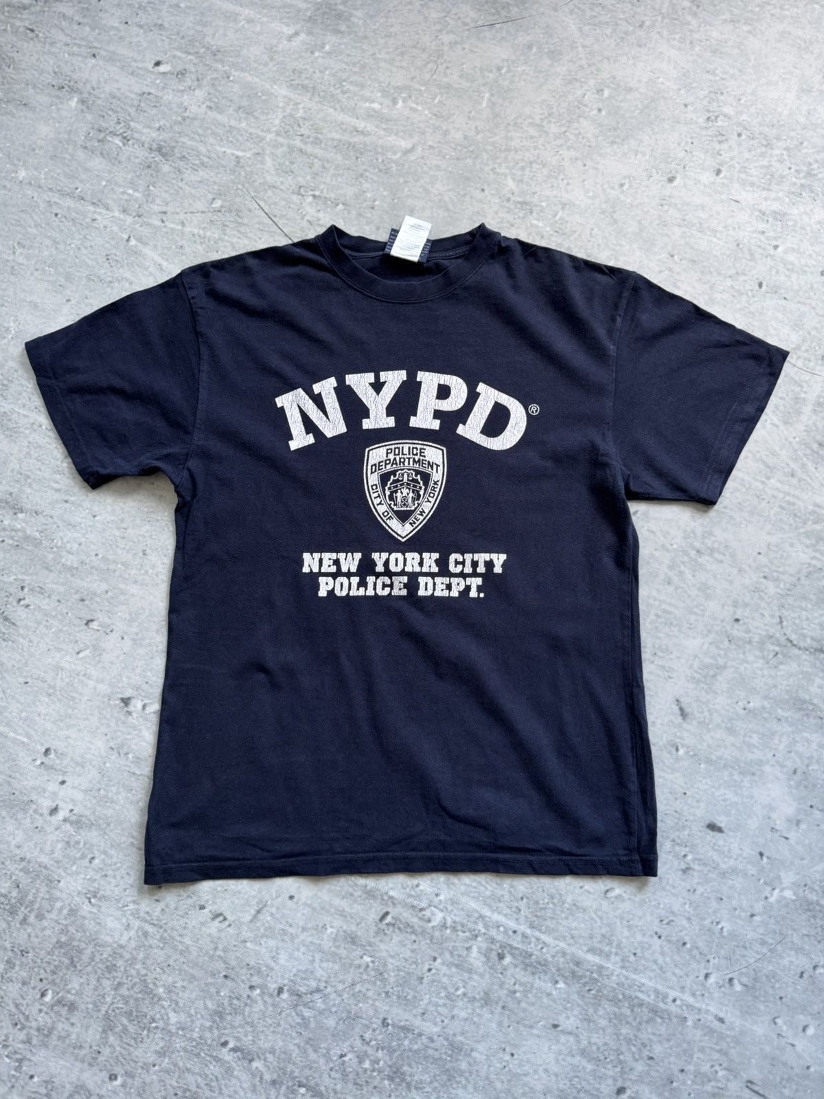 Vintage NYPD Police tee blue big logo vintage Size US L / EU 52-54 / 3 - 1 Thumbnail