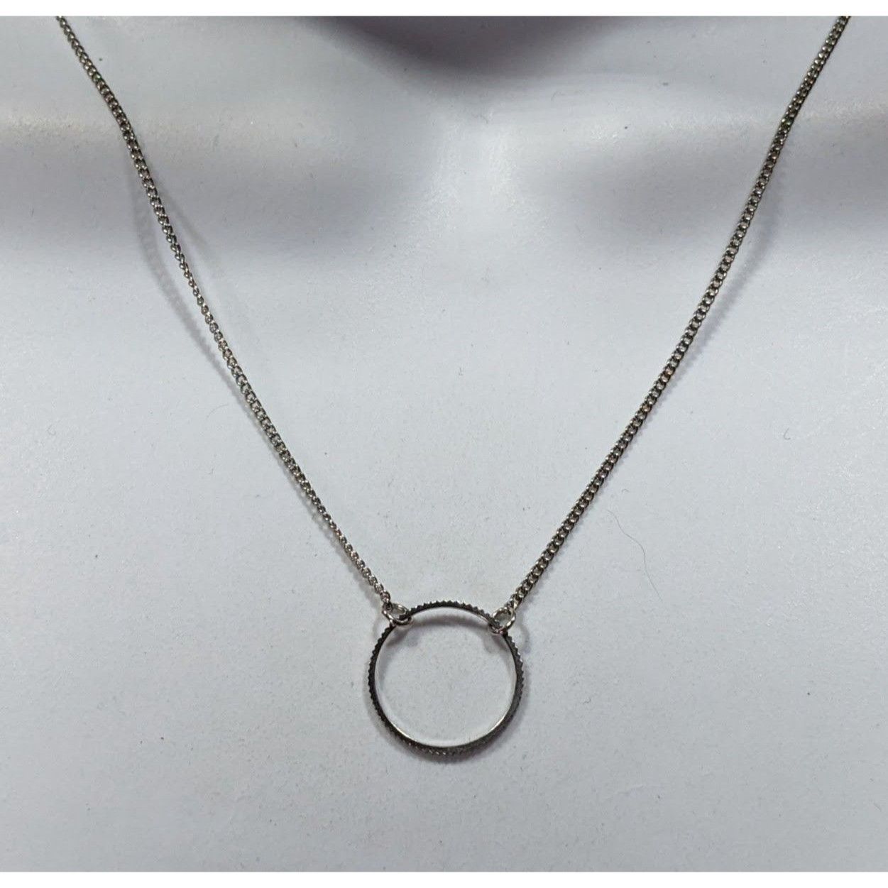 Other Minimalist Simple Open Circle Silver Tone Pendant Necklace Size ONE SIZE - 2 Thumbnail