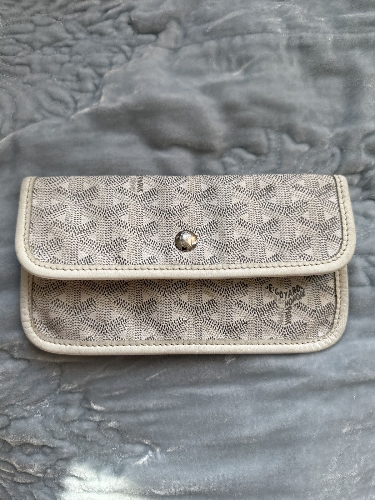 image of Goyard St. Louis Pouch Wallet - White Goyardine, Women's