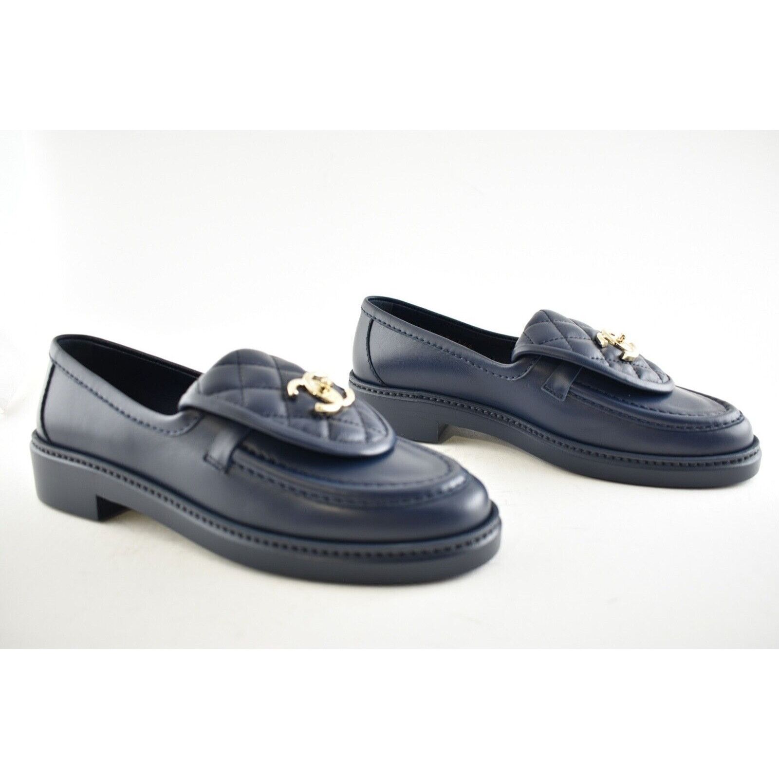 Chanel Chanel Turnlock CC Logo Gold Mule Slip On Flat Loafer 35 Size US 5 / IT 35 - 5 Thumbnail